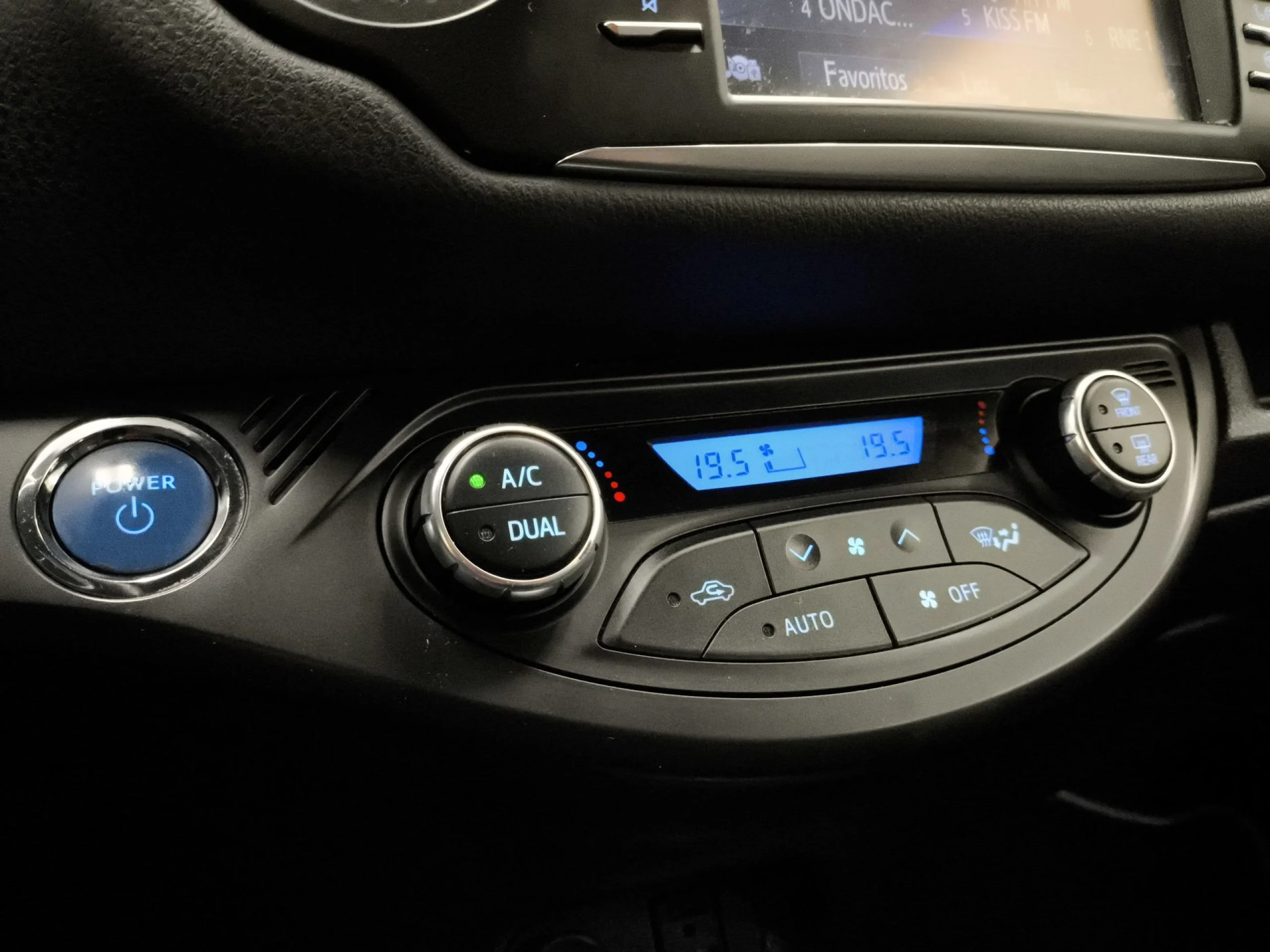 Toyota Yaris 1.5 Hybrid Advance 74 kW (100 CV) - Foto 21