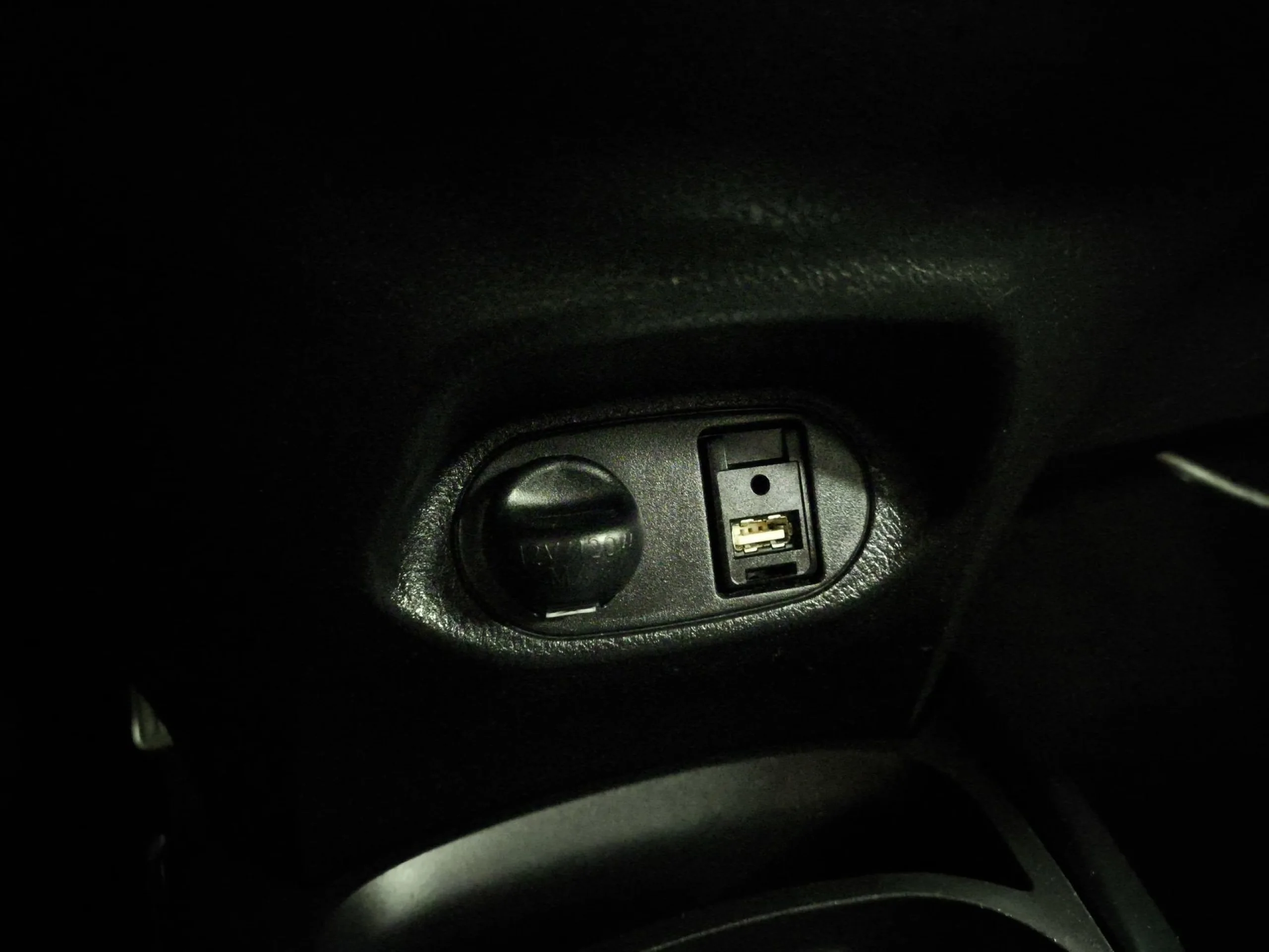 Toyota Yaris 1.5 Hybrid Advance 74 kW (100 CV) - Foto 23