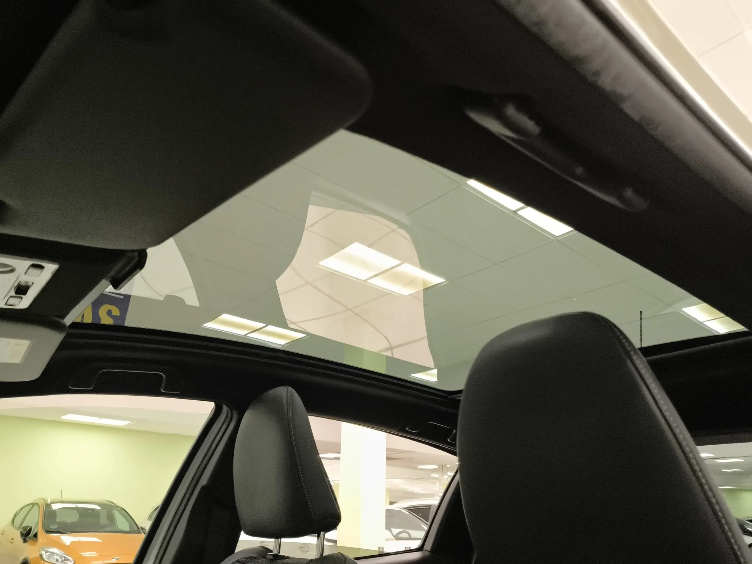 Toyota Yaris 1.5 Hybrid Advance 74 kW (100 CV) - Foto 24