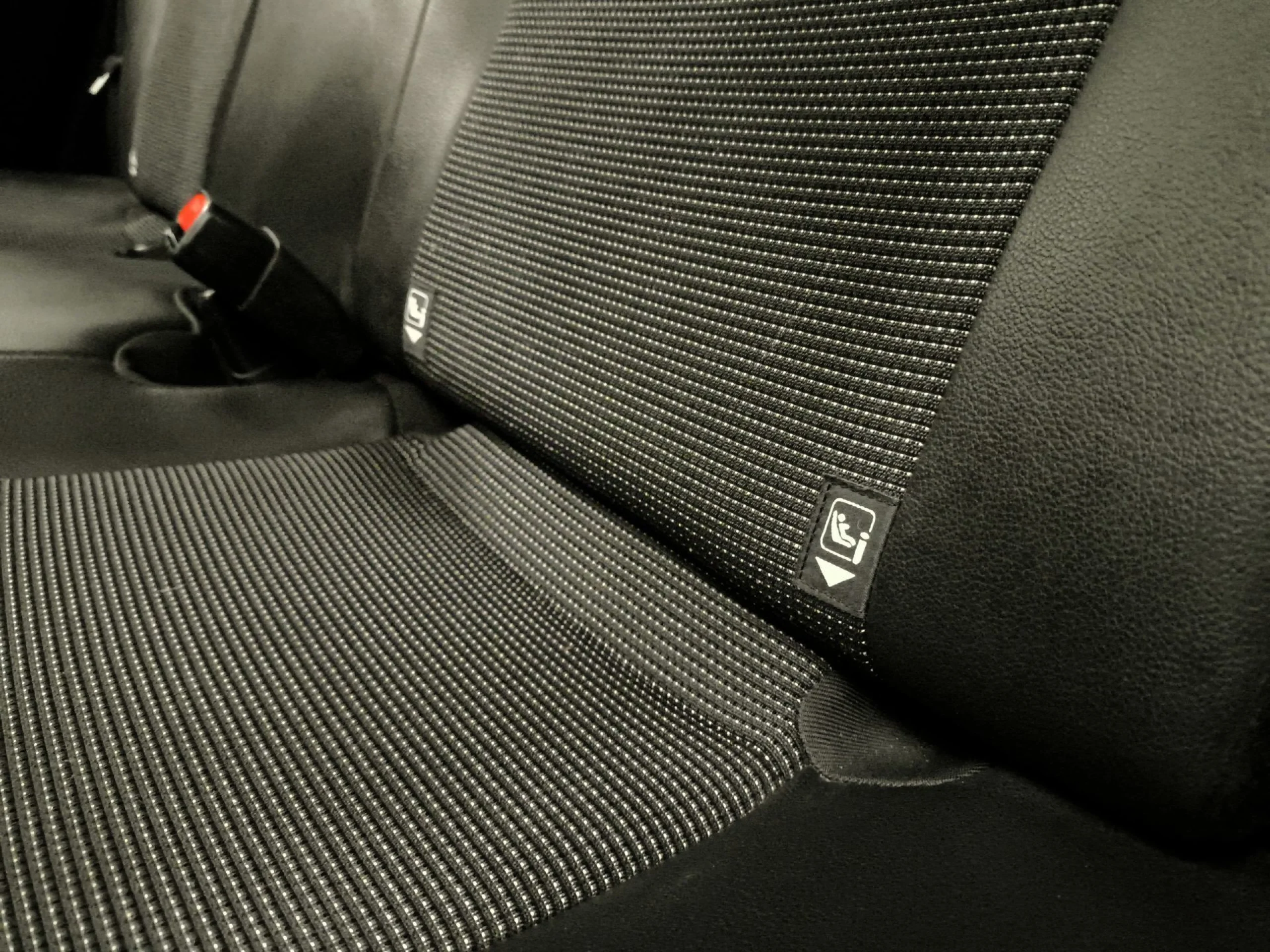 Toyota Yaris 1.5 Hybrid Advance 74 kW (100 CV) - Foto 26