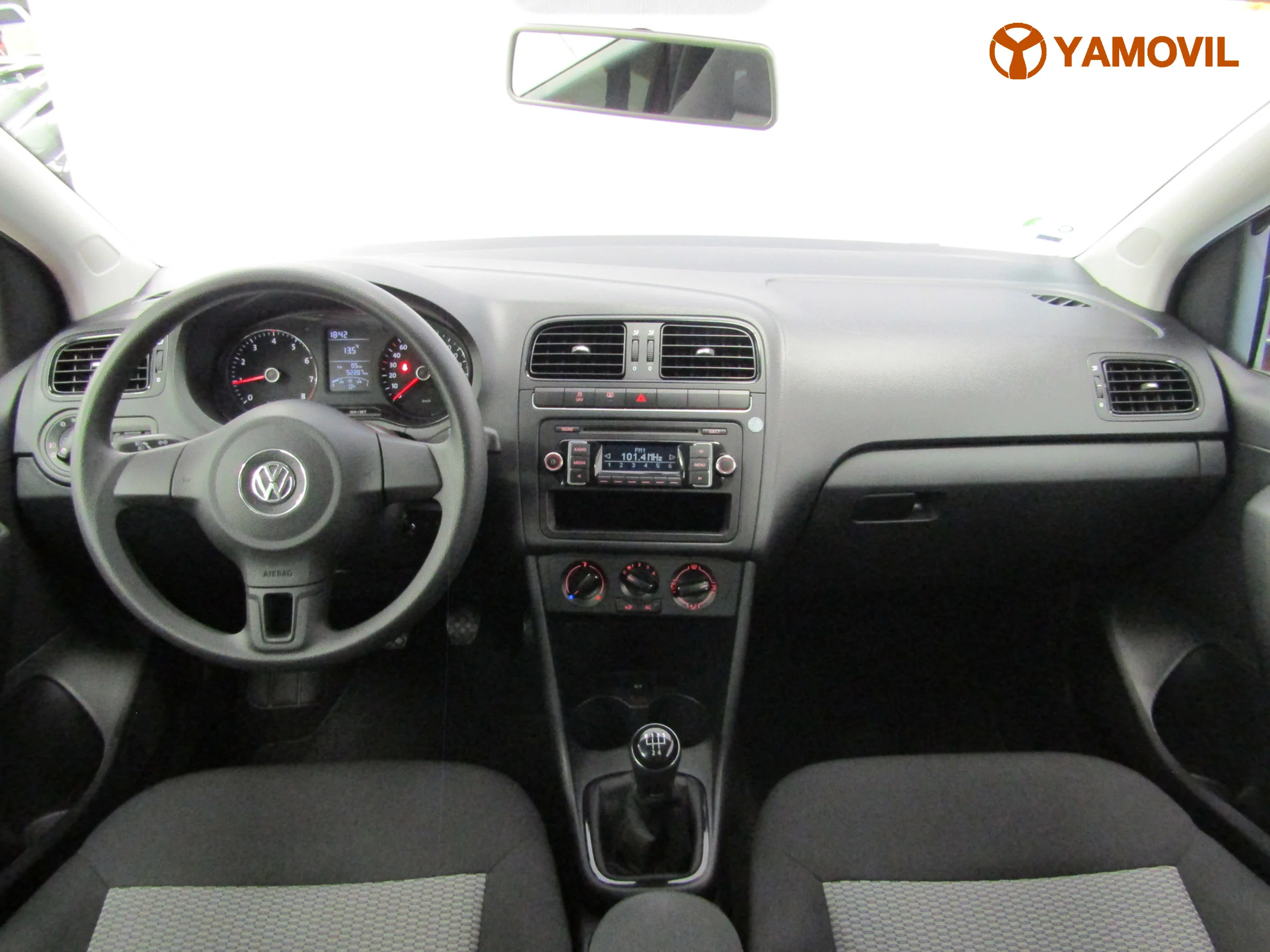 Volkswagen Polo 1.2 ADVANCE - Foto 16