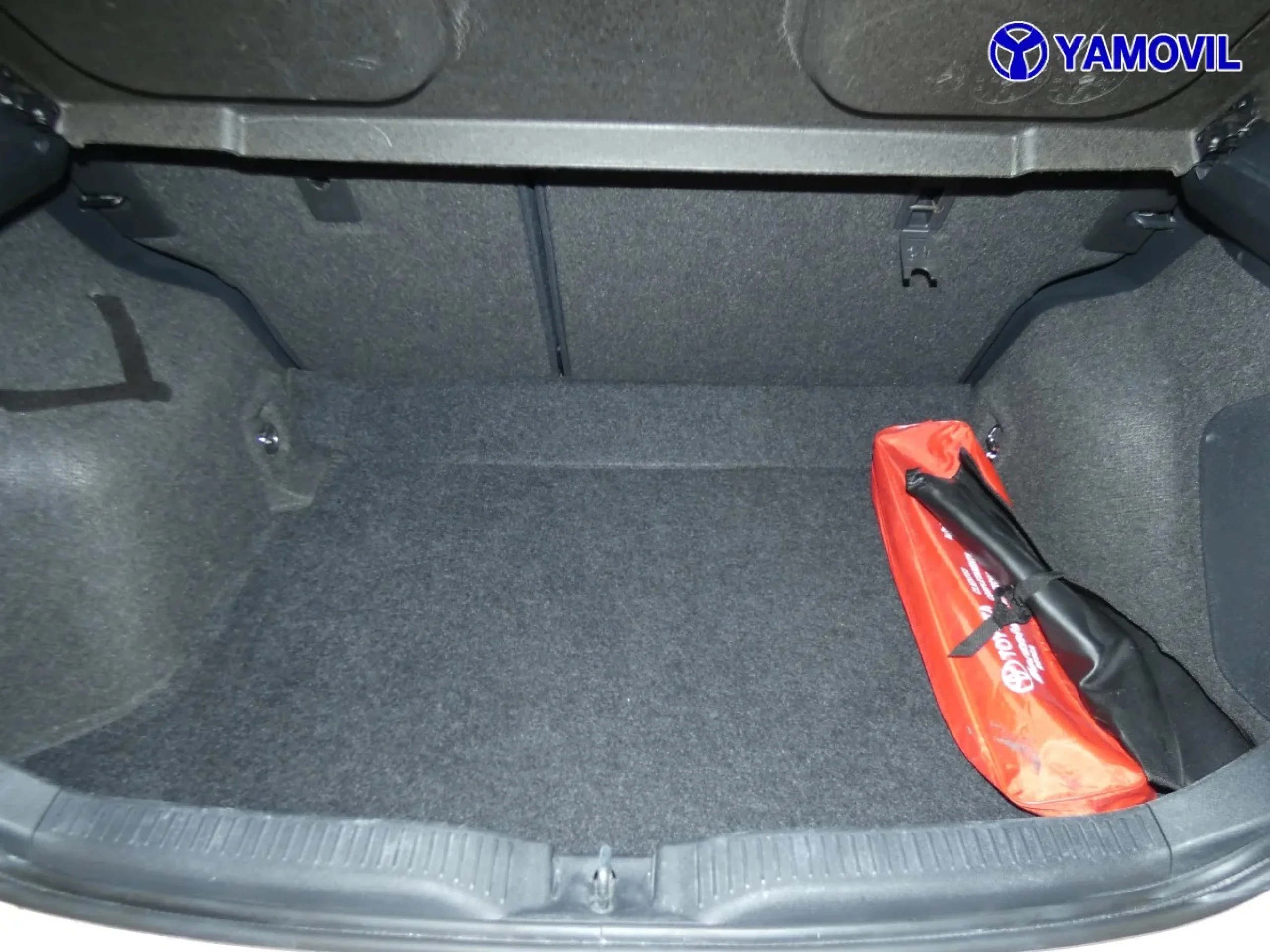 Toyota Auris 1.4 D-4D DPF Active 66 kW (90 CV) - Foto 7