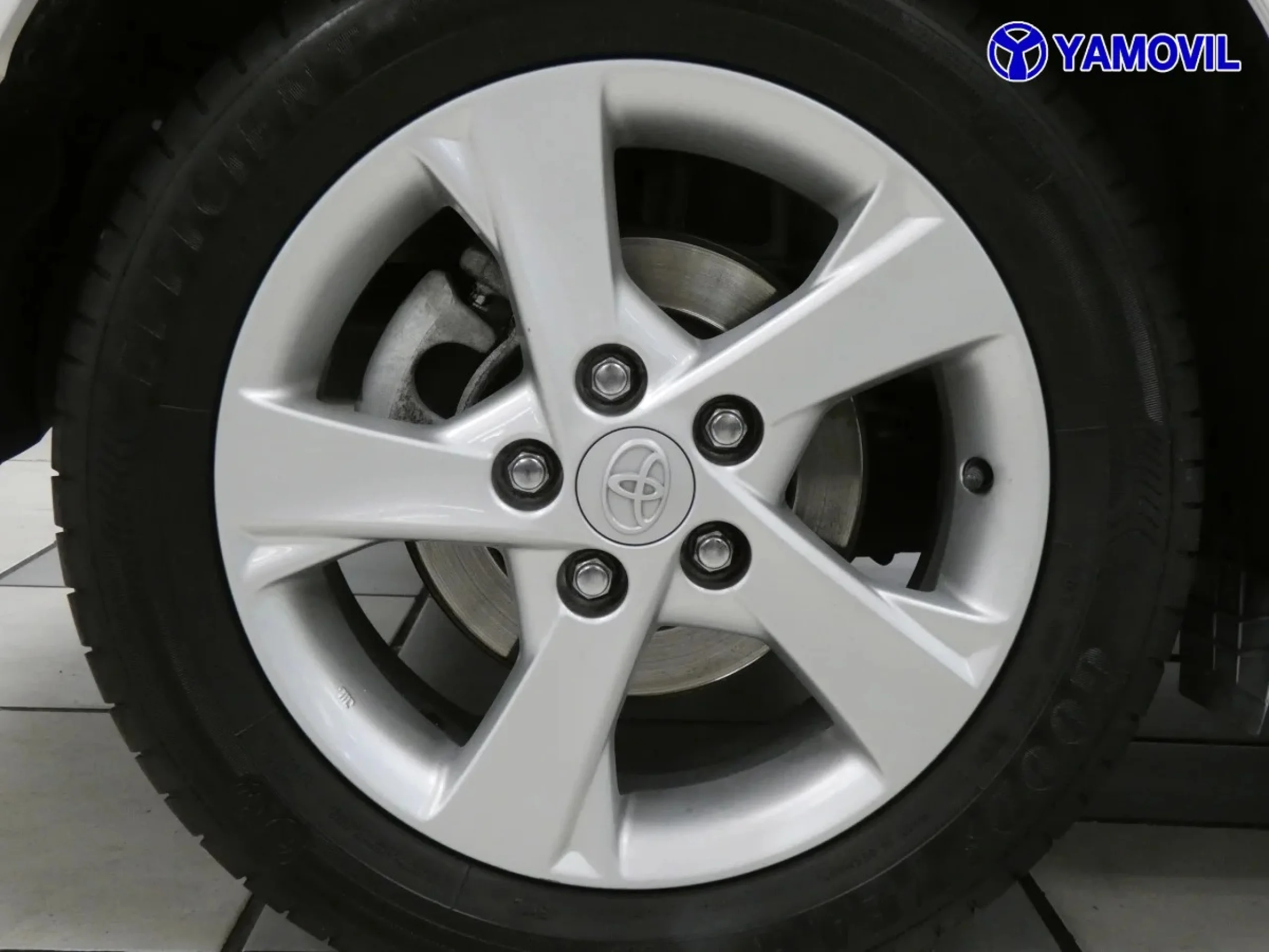 Toyota Auris 1.4 D-4D DPF Active 66 kW (90 CV) - Foto 10
