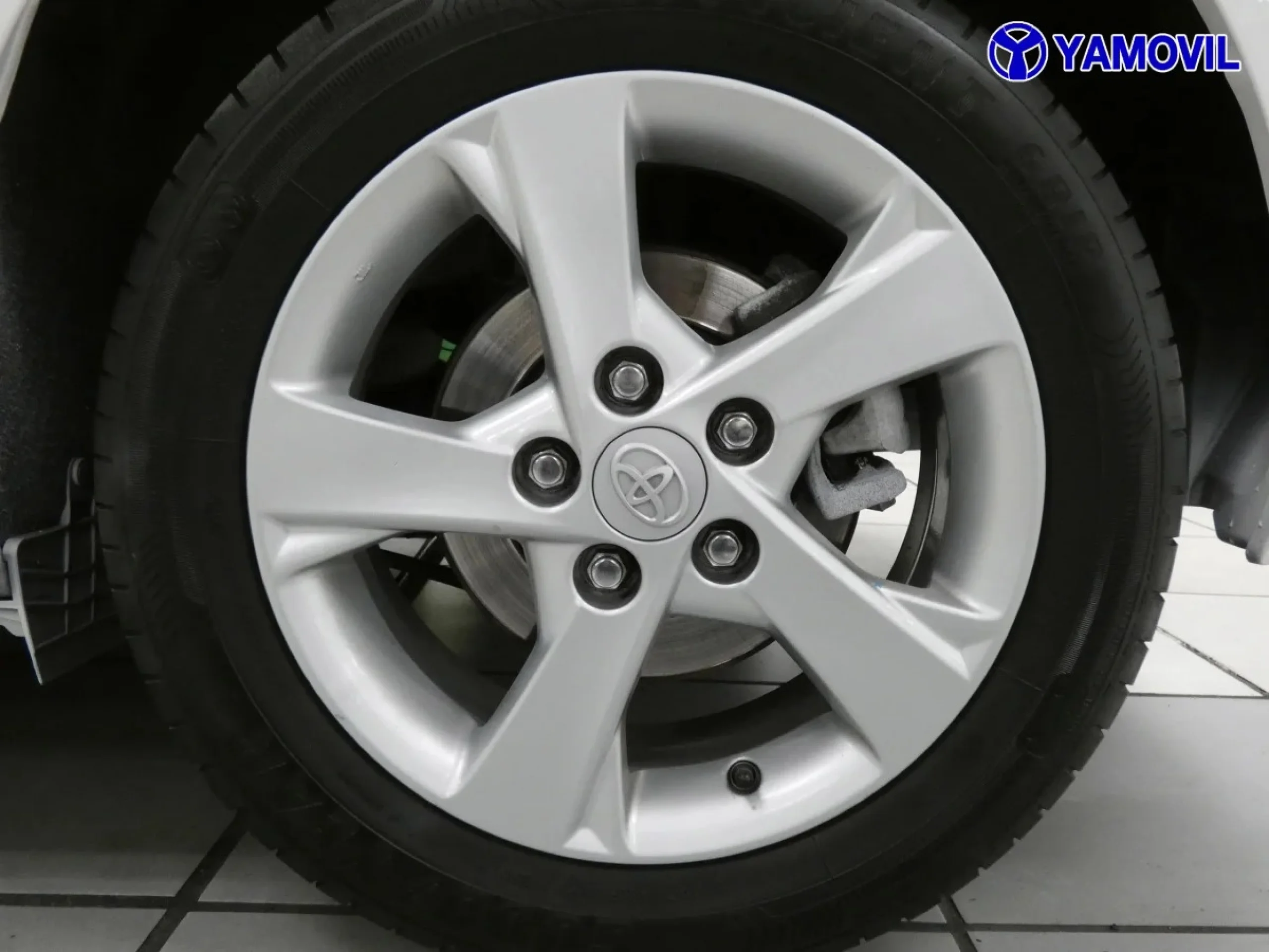 Toyota Auris 1.4 D-4D DPF Active 66 kW (90 CV) - Foto 11