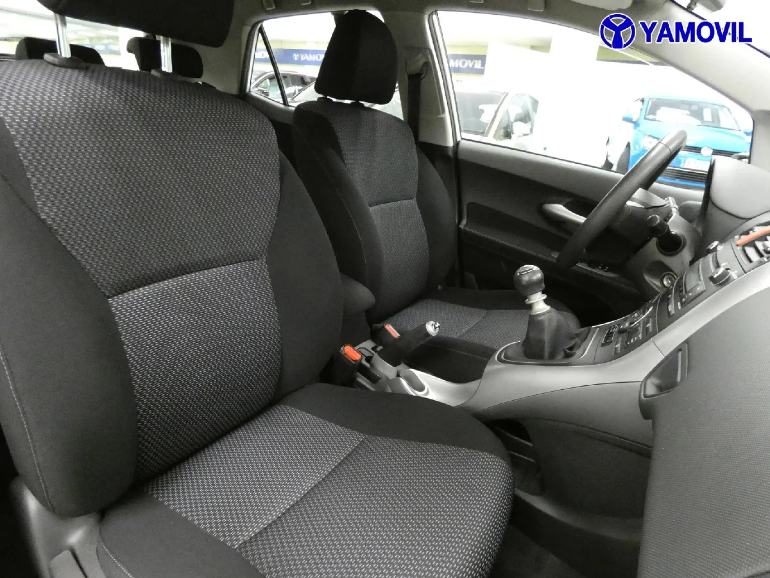Toyota Auris 1.4 D-4D DPF Active 66 kW (90 CV) - Foto 15