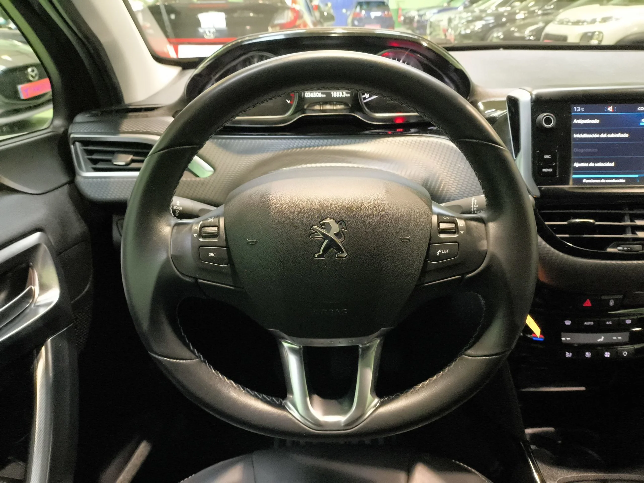 Peugeot 2008 PureTech 130 SANDS Allure 96 kW (130 CV) - Foto 11