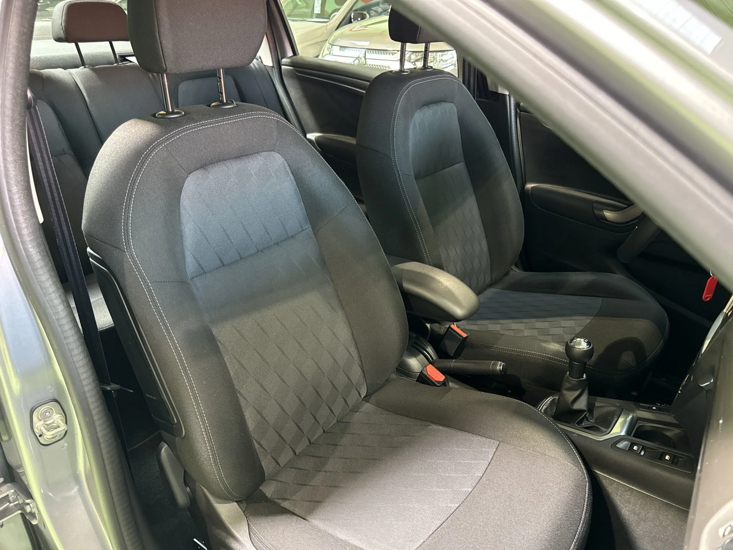 Citroen C-Elysee BlueHDi 100 Feel 74 kW (100 CV) - Foto 20