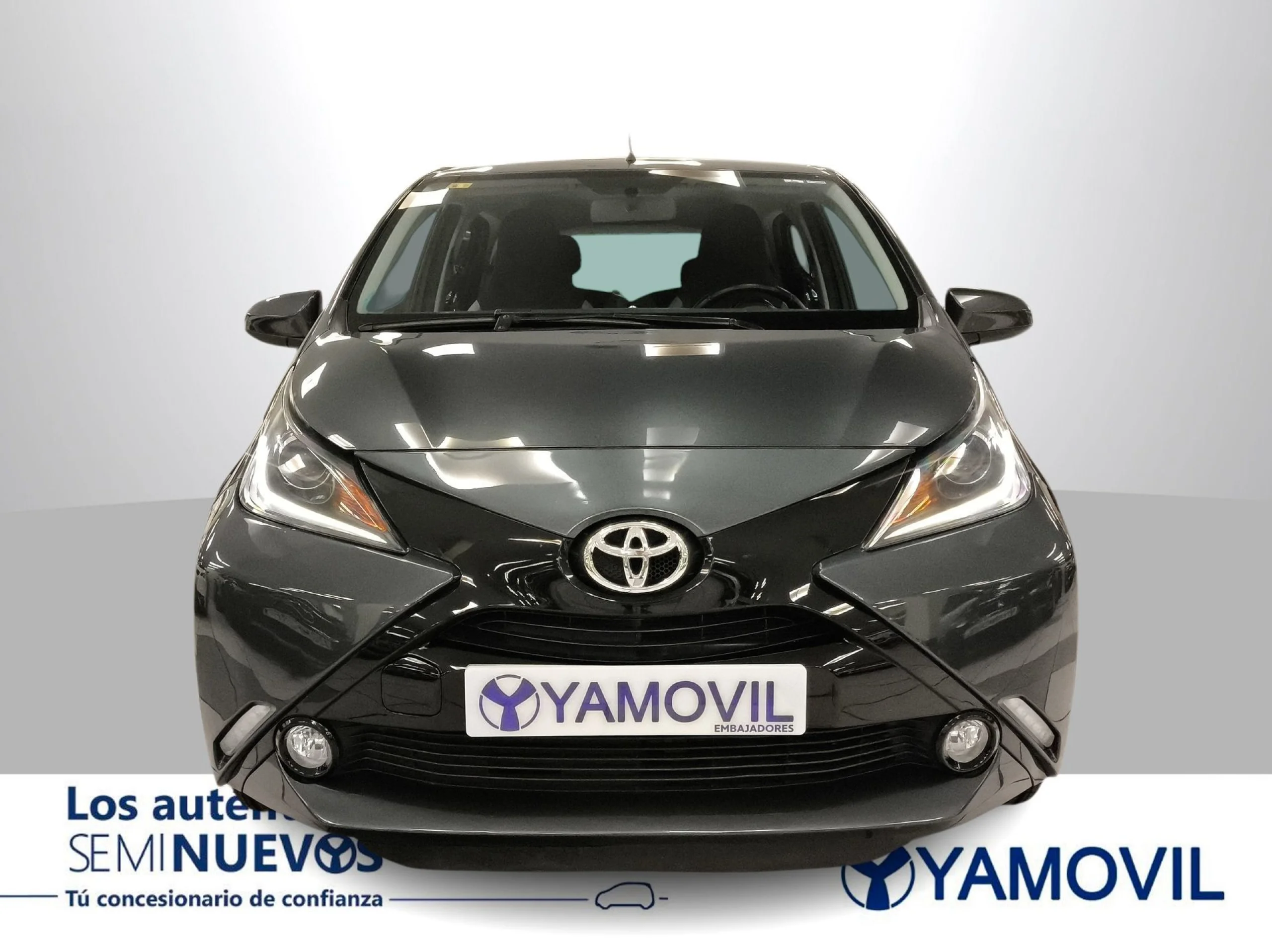 Toyota Aygo 1.0 70 x-play 51 kW (69 CV) - Foto 3