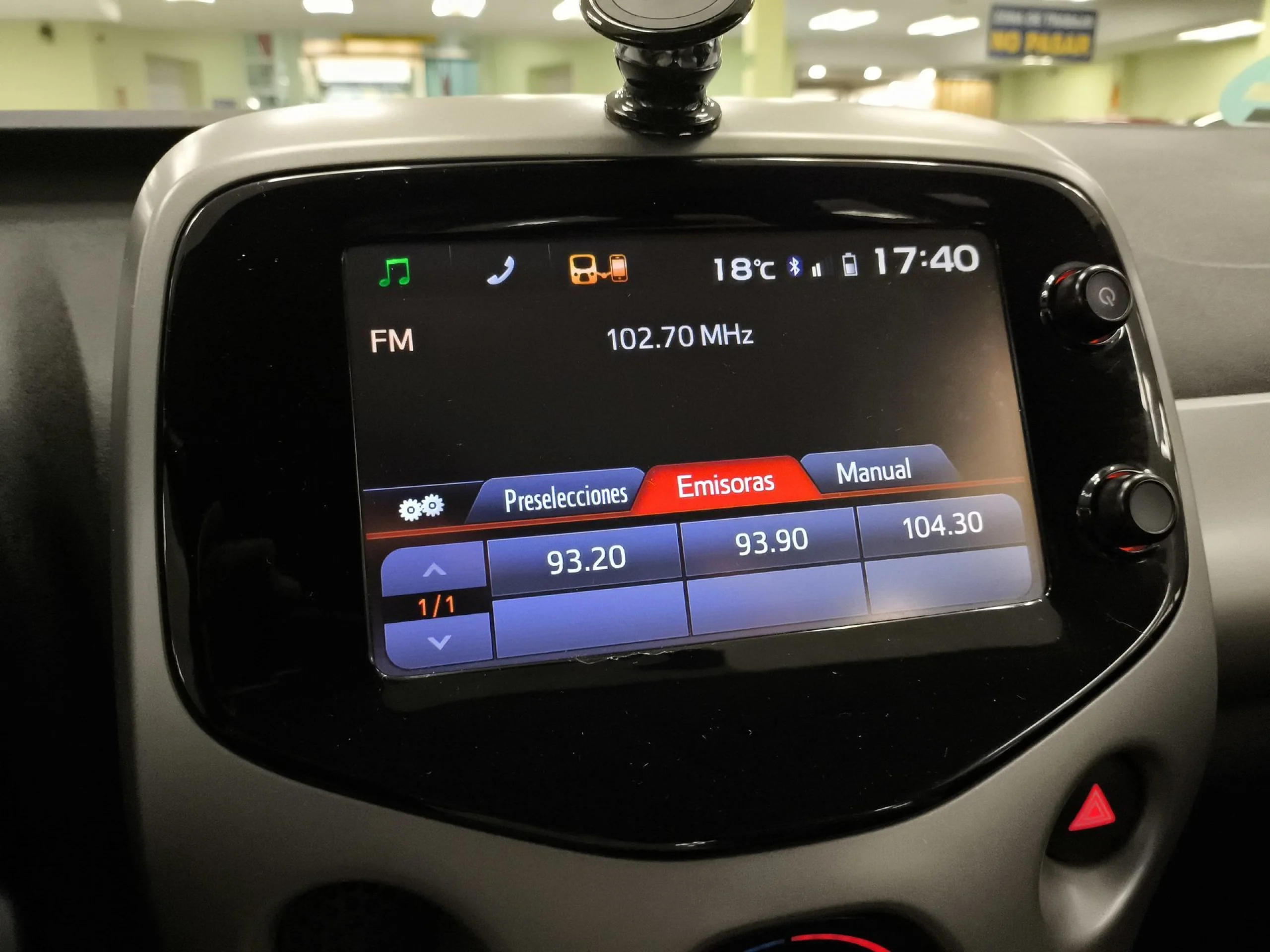 Toyota Aygo 1.0 70 x-play 51 kW (69 CV) - Foto 13
