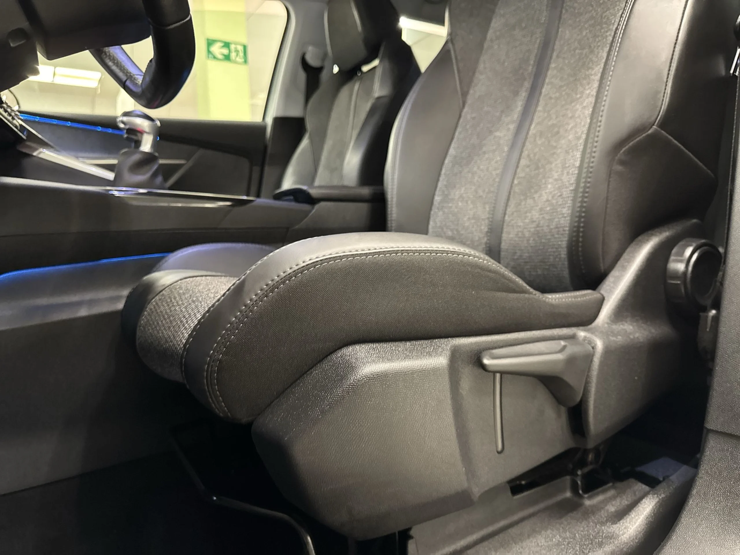 Peugeot 3008 PureTech 130 SANDS Allure 96 kW (130 CV) - Foto 9