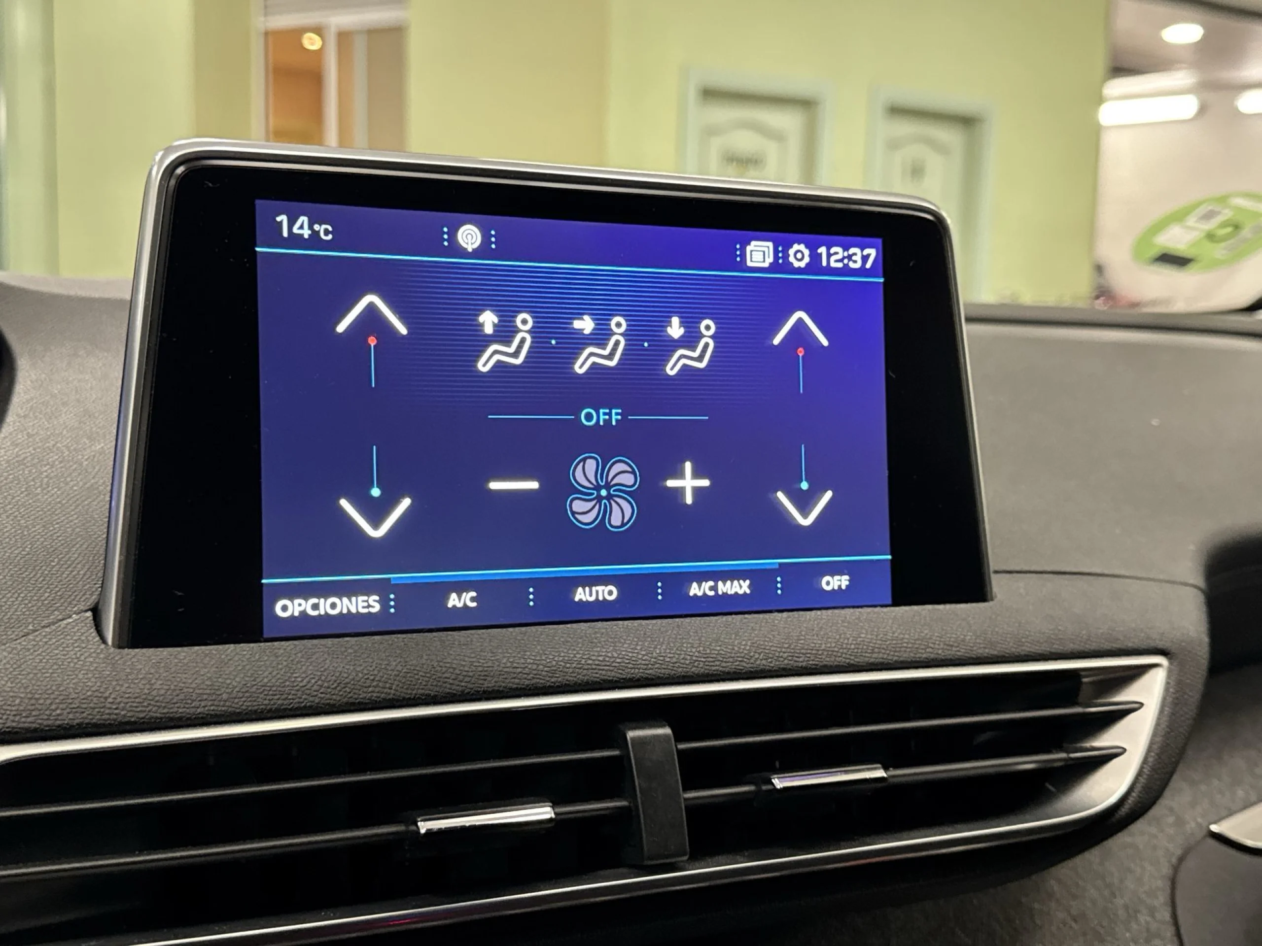 Peugeot 3008 PureTech 130 SANDS Allure 96 kW (130 CV) - Foto 19