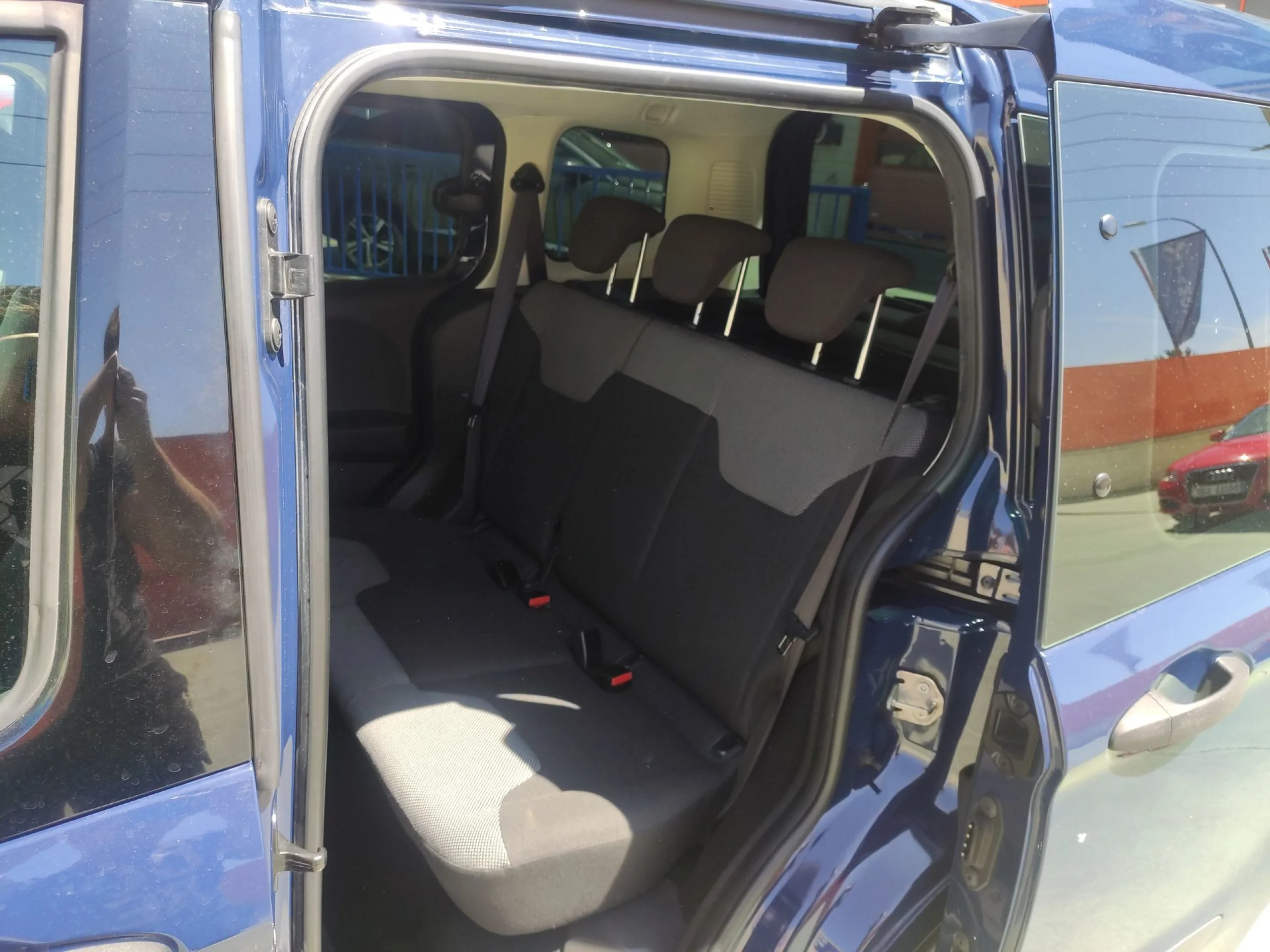 Ford Tourneo Courier 1.0 EcoBoost Trend 74 kW (100 CV) - Foto 17