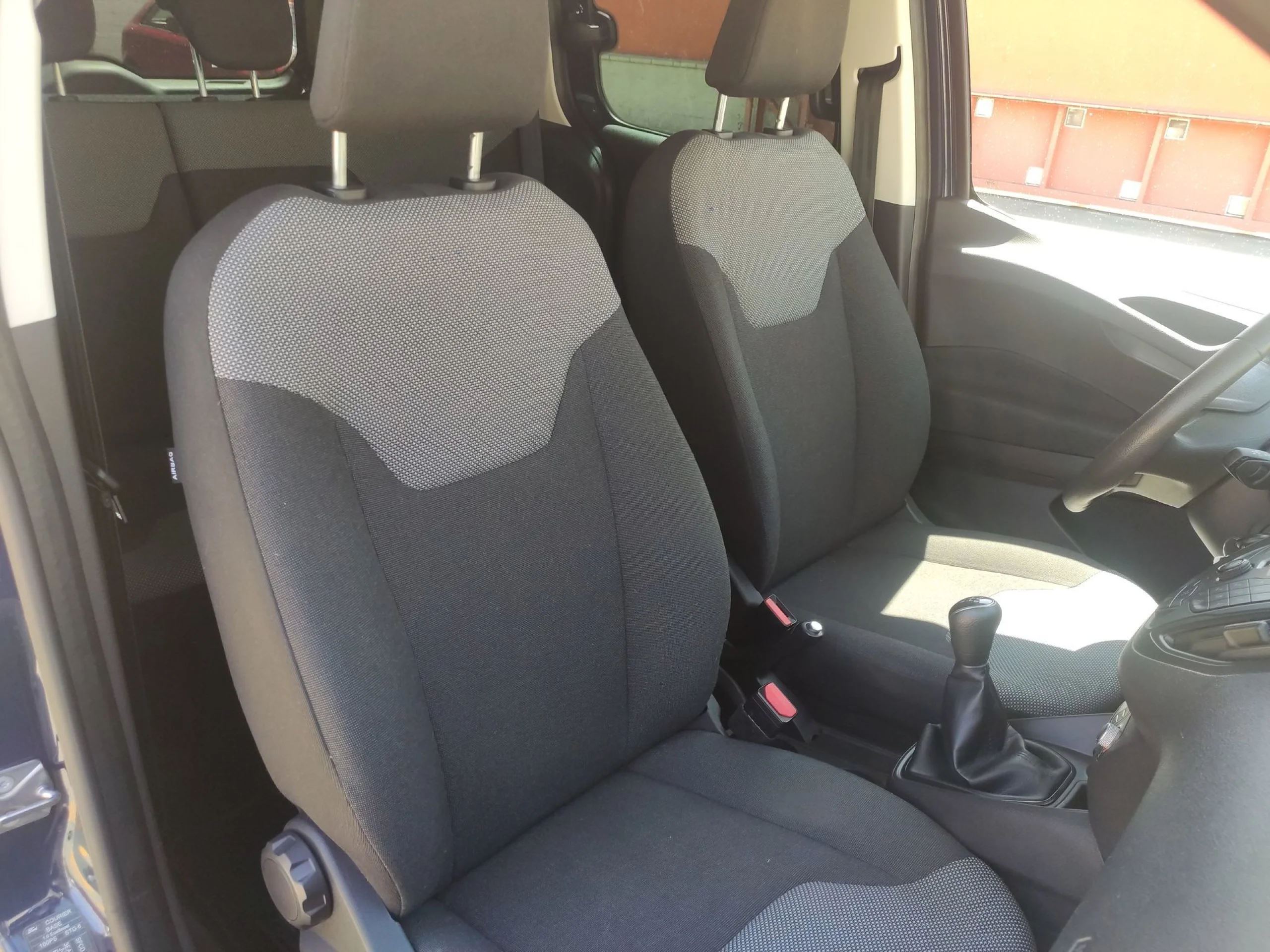 Ford Tourneo Courier 1.0 EcoBoost Trend 74 kW (100 CV) - Foto 19