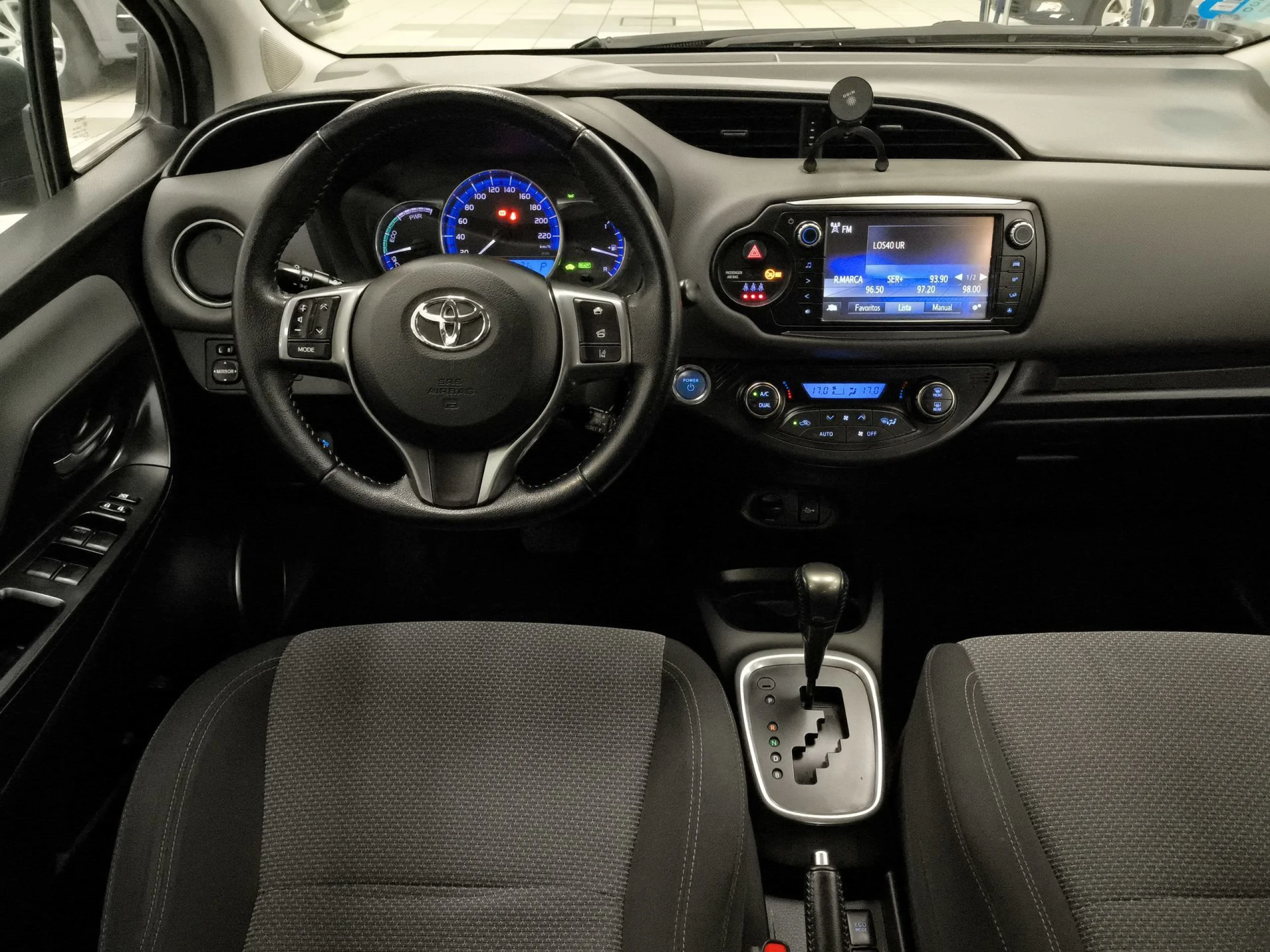 Toyota Yaris 1.5 Hybrid Active 74 kW (100 CV) - Foto 11