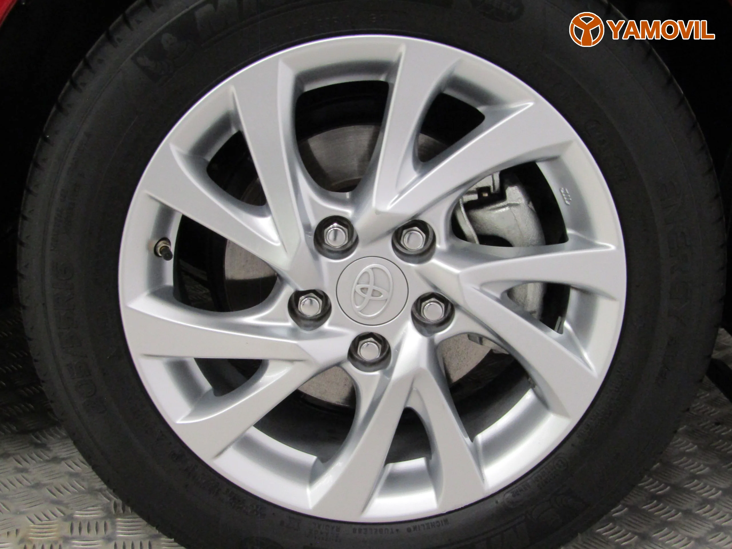 Toyota Auris 1.8 HYBRID ACTIVE - Foto 11