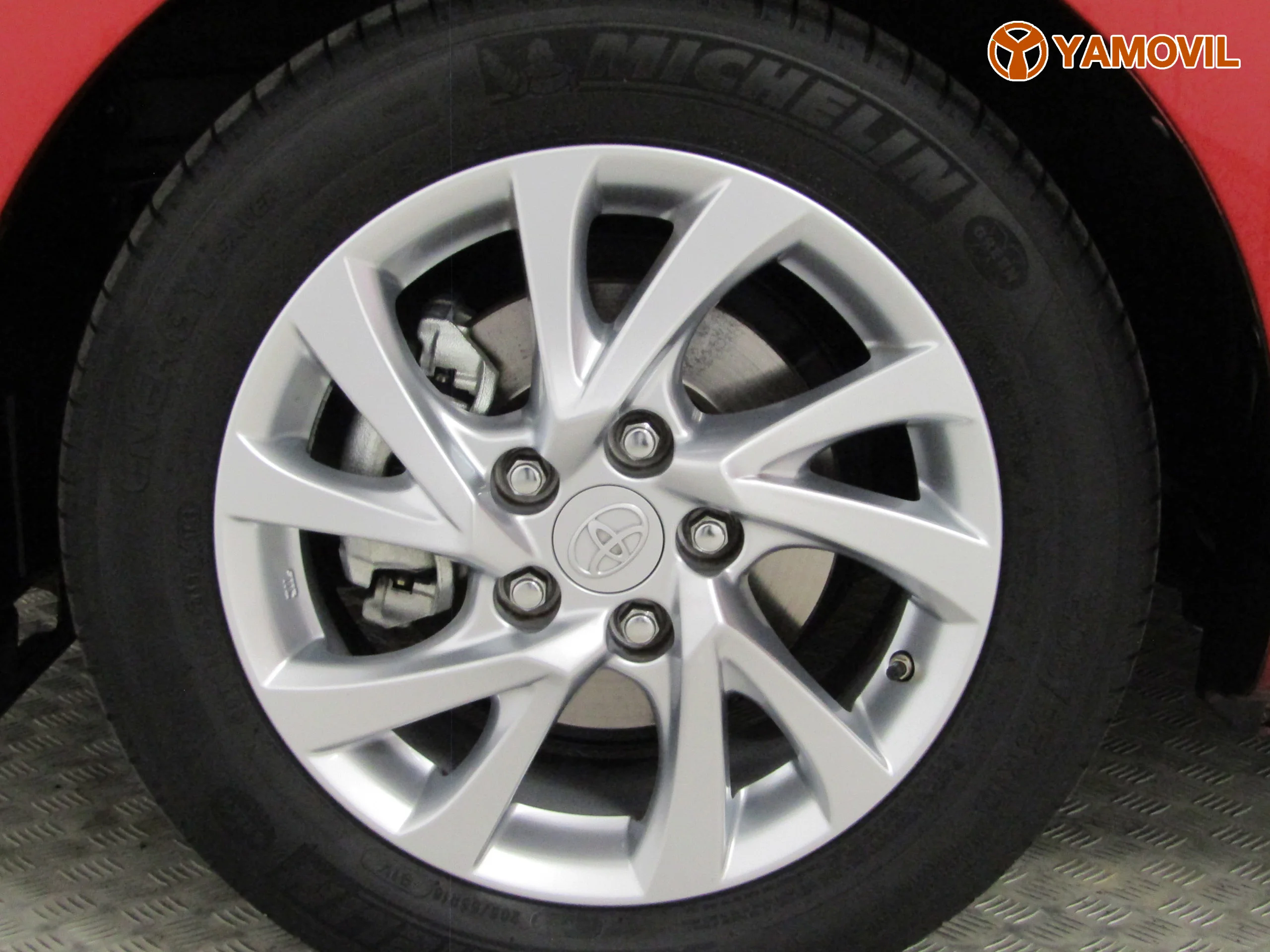Toyota Auris 1.8 HYBRID ACTIVE - Foto 9