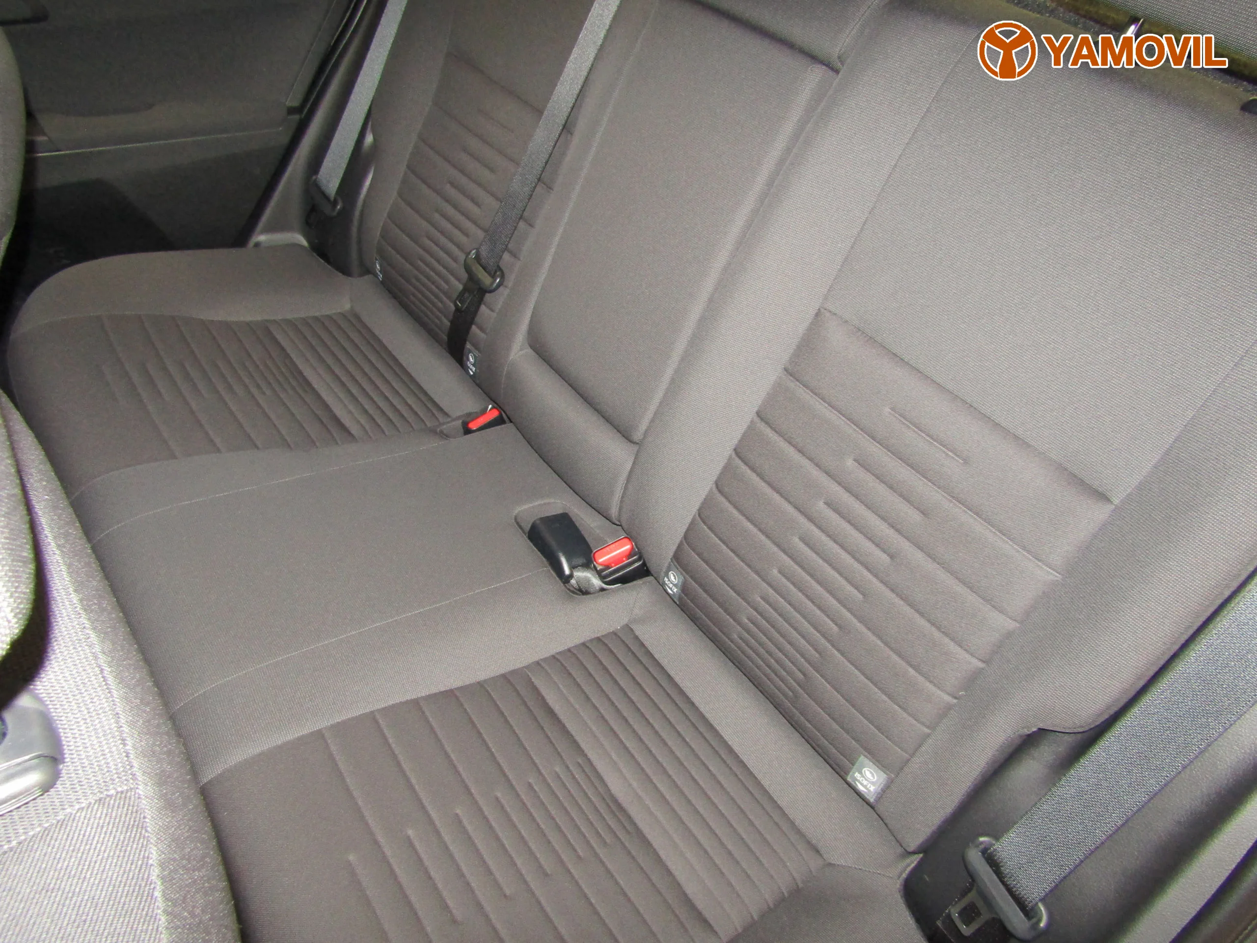 Toyota Auris 1.8 HYBRID ACTIVE - Foto 14