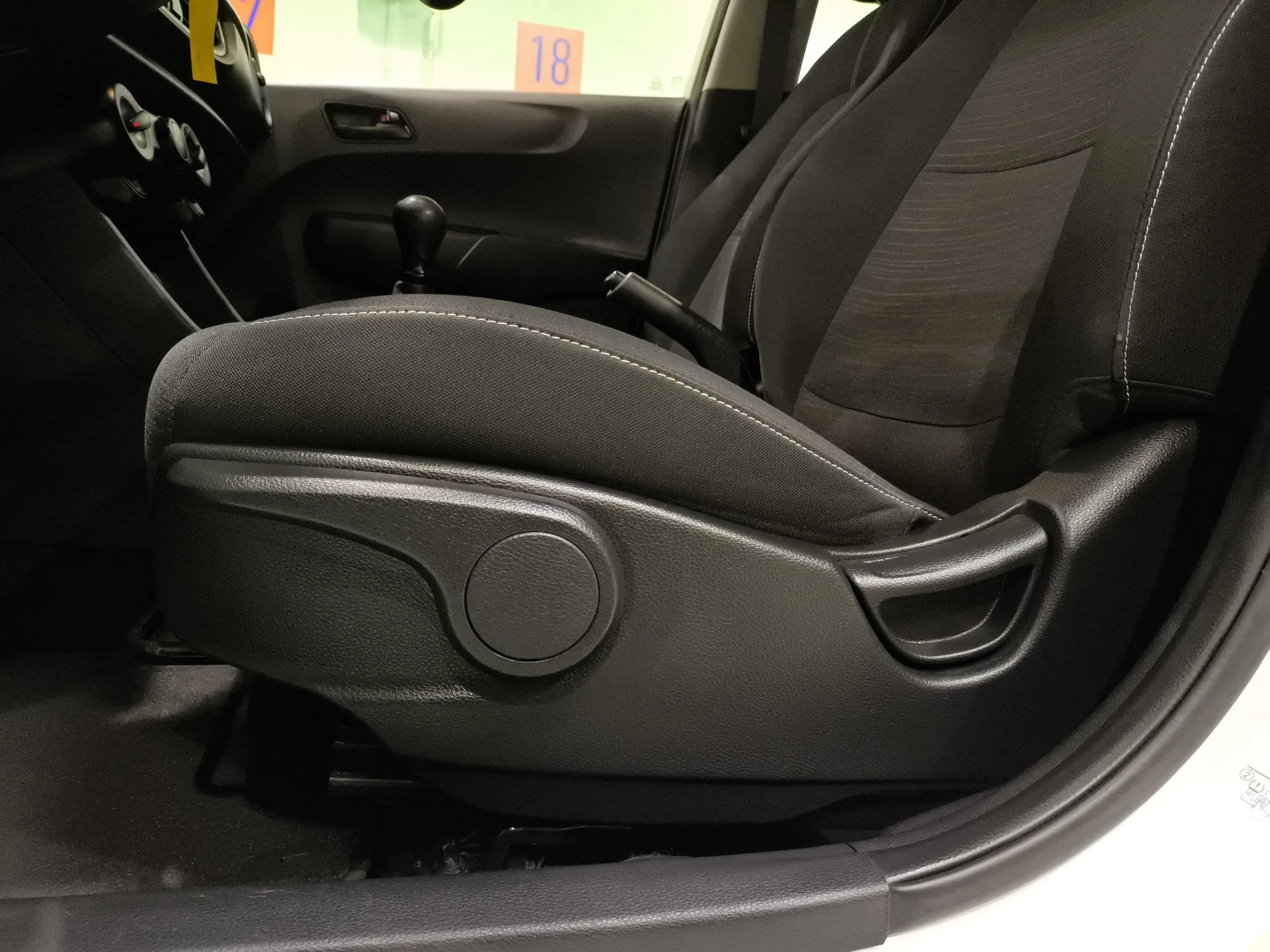 Kia Picanto 1.0 CVVT Concept 49 kW (67 CV) - Foto 9