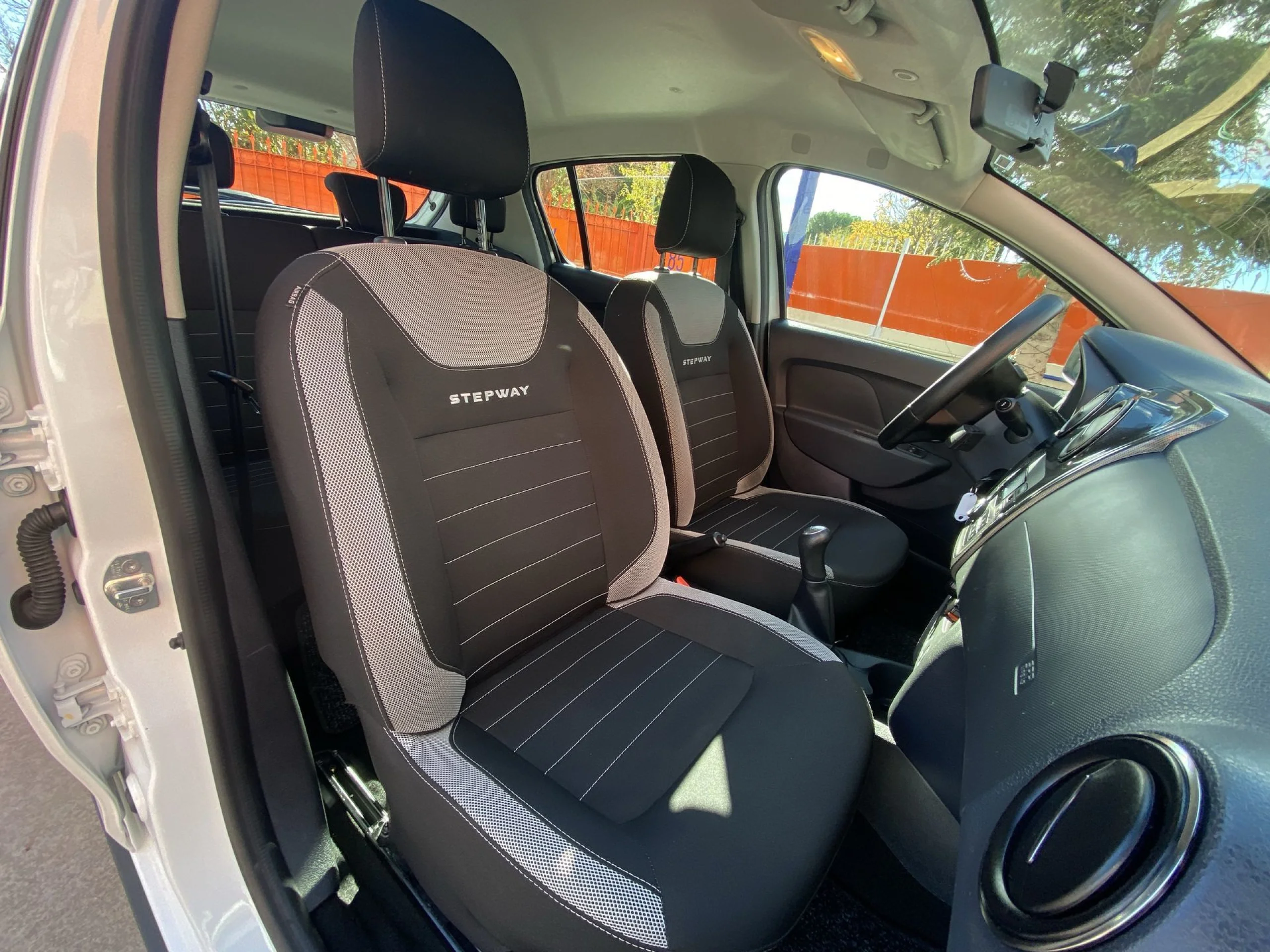 Dacia Sandero Stepway TCe 66 kW (90 CV) - Foto 18