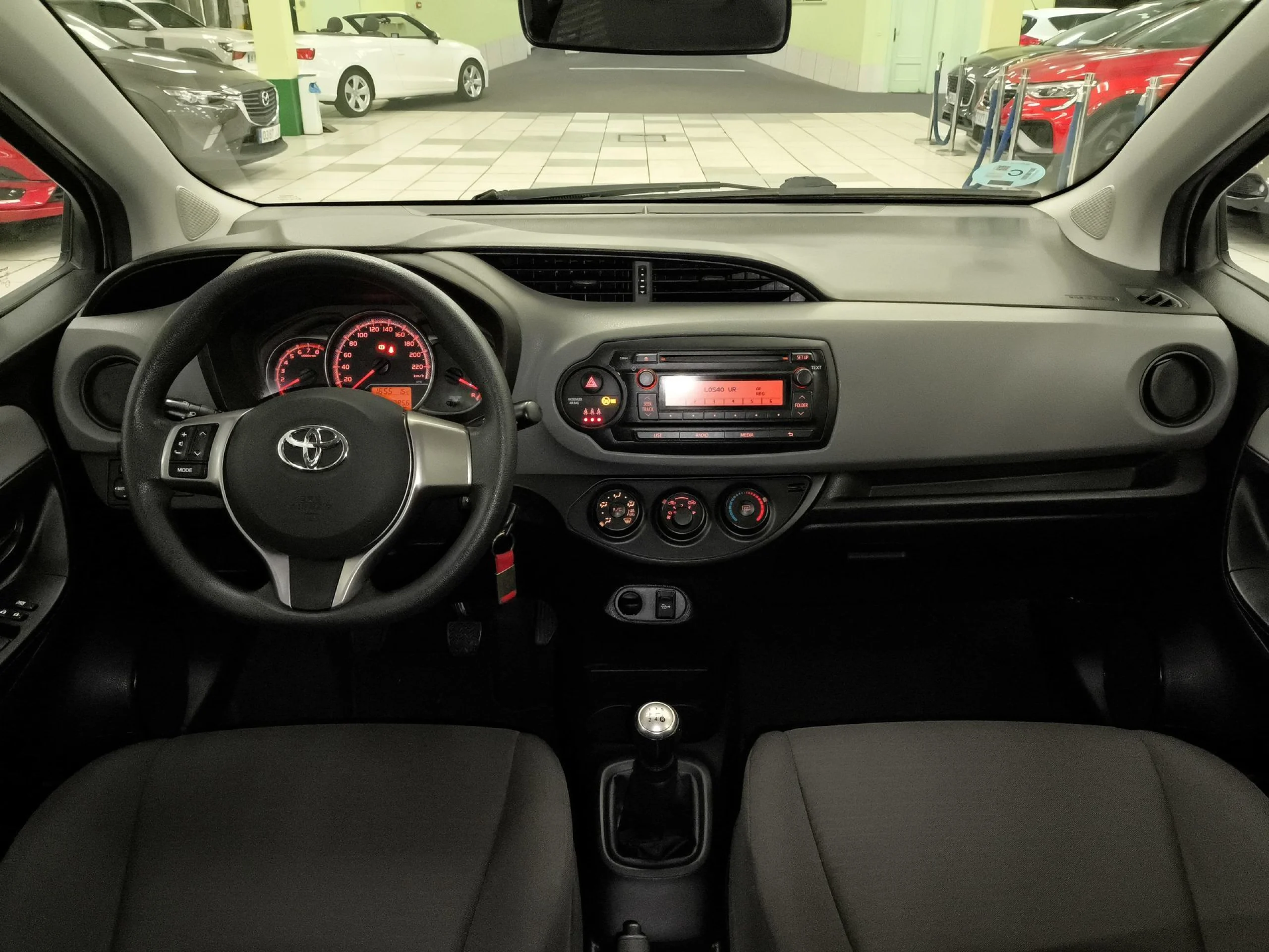 Toyota Yaris 1.0 Active 51 kW (69 CV) - Foto 11