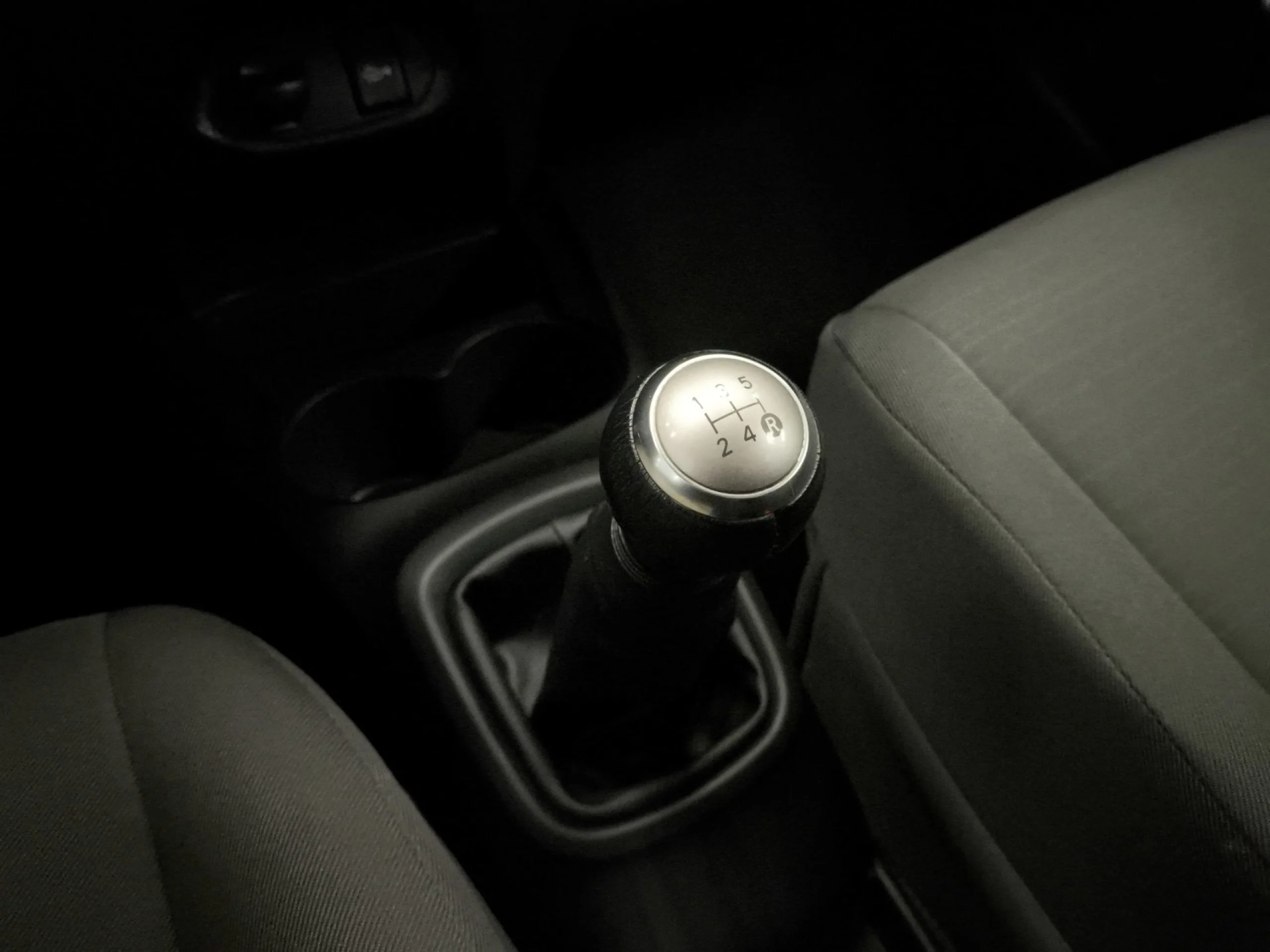 Toyota Yaris 1.0 Active 51 kW (69 CV) - Foto 16