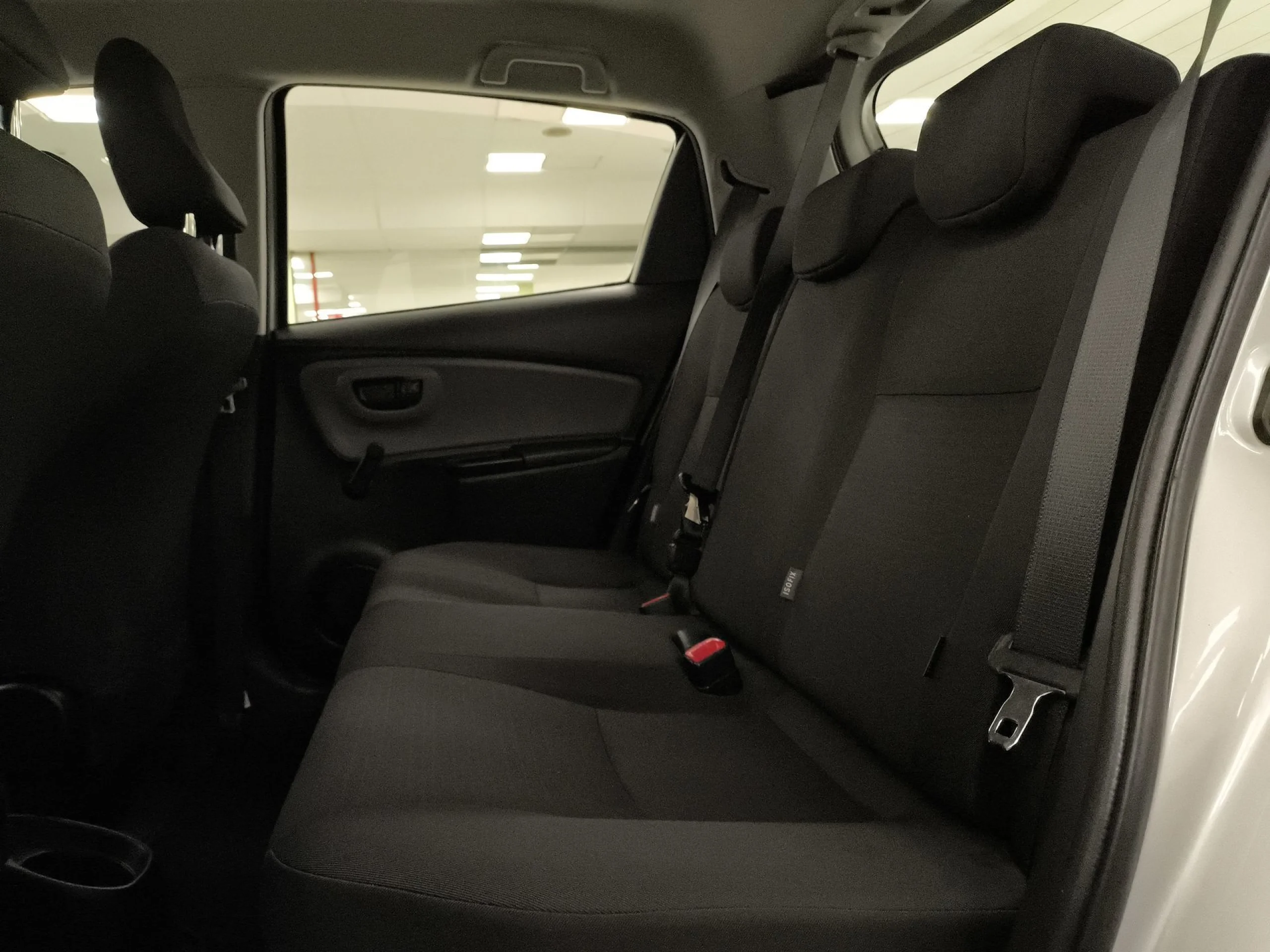 Toyota Yaris 1.0 Active 51 kW (69 CV) - Foto 18