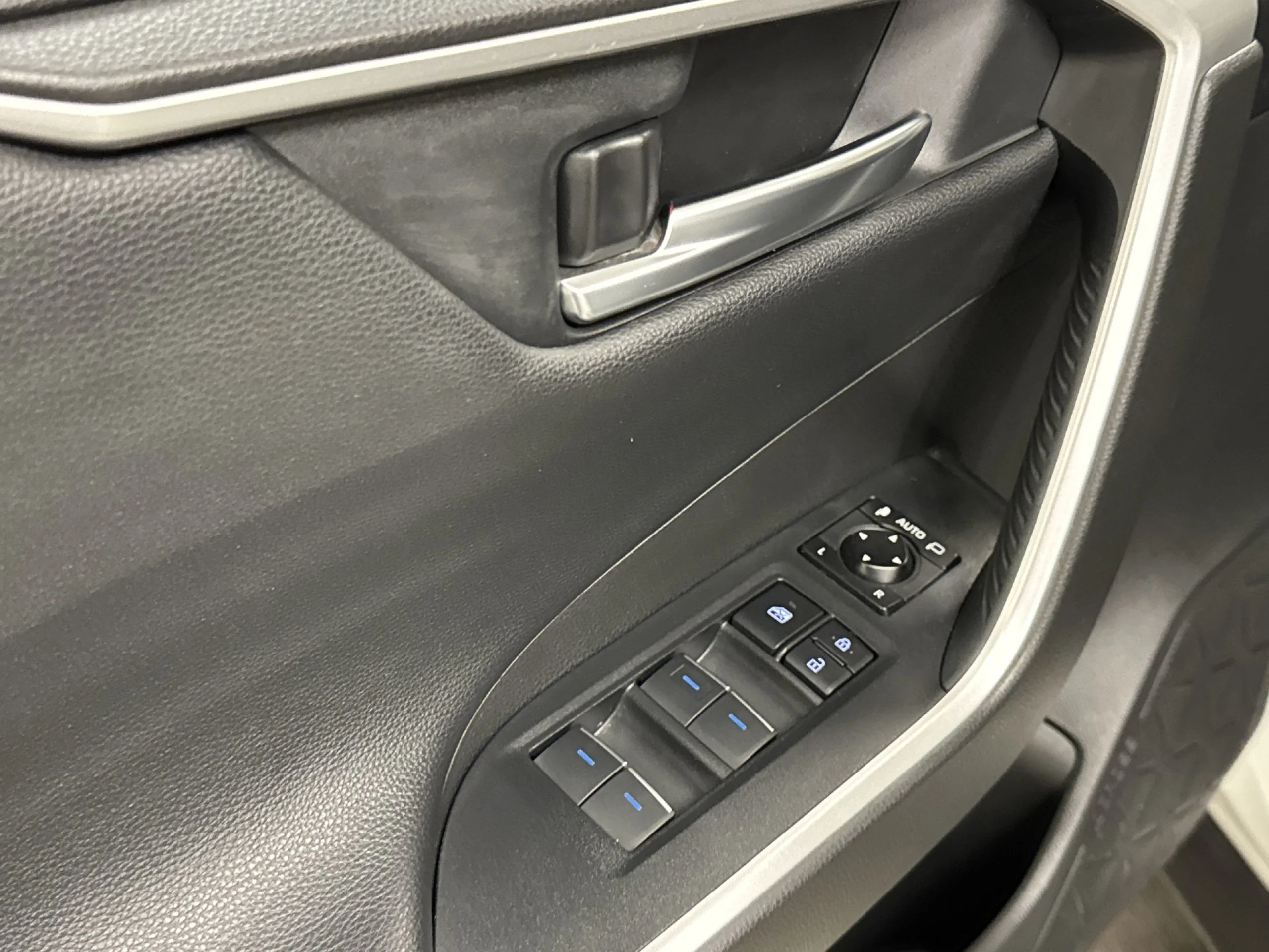 Suzuki Across 2.5 PHEV 4WD 225 kW (306 CV) - Foto 10