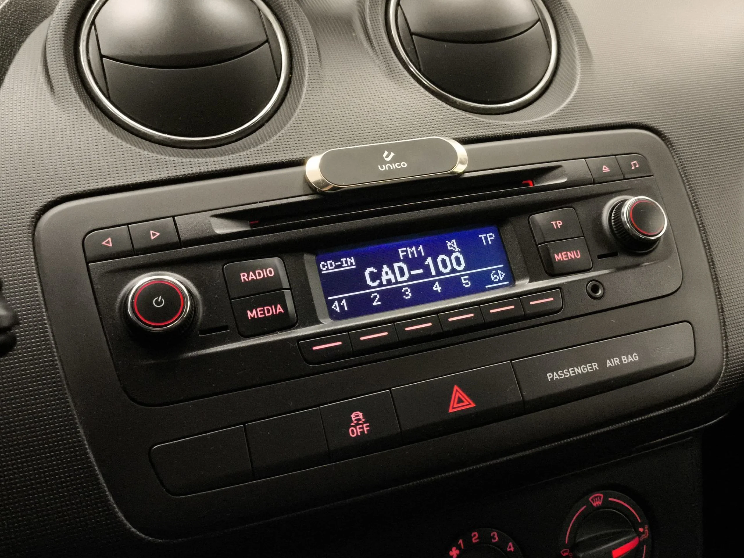 Seat Ibiza 1.2 12v Reference ITech 30 Aniversario 51 kW (70 CV) - Foto 13