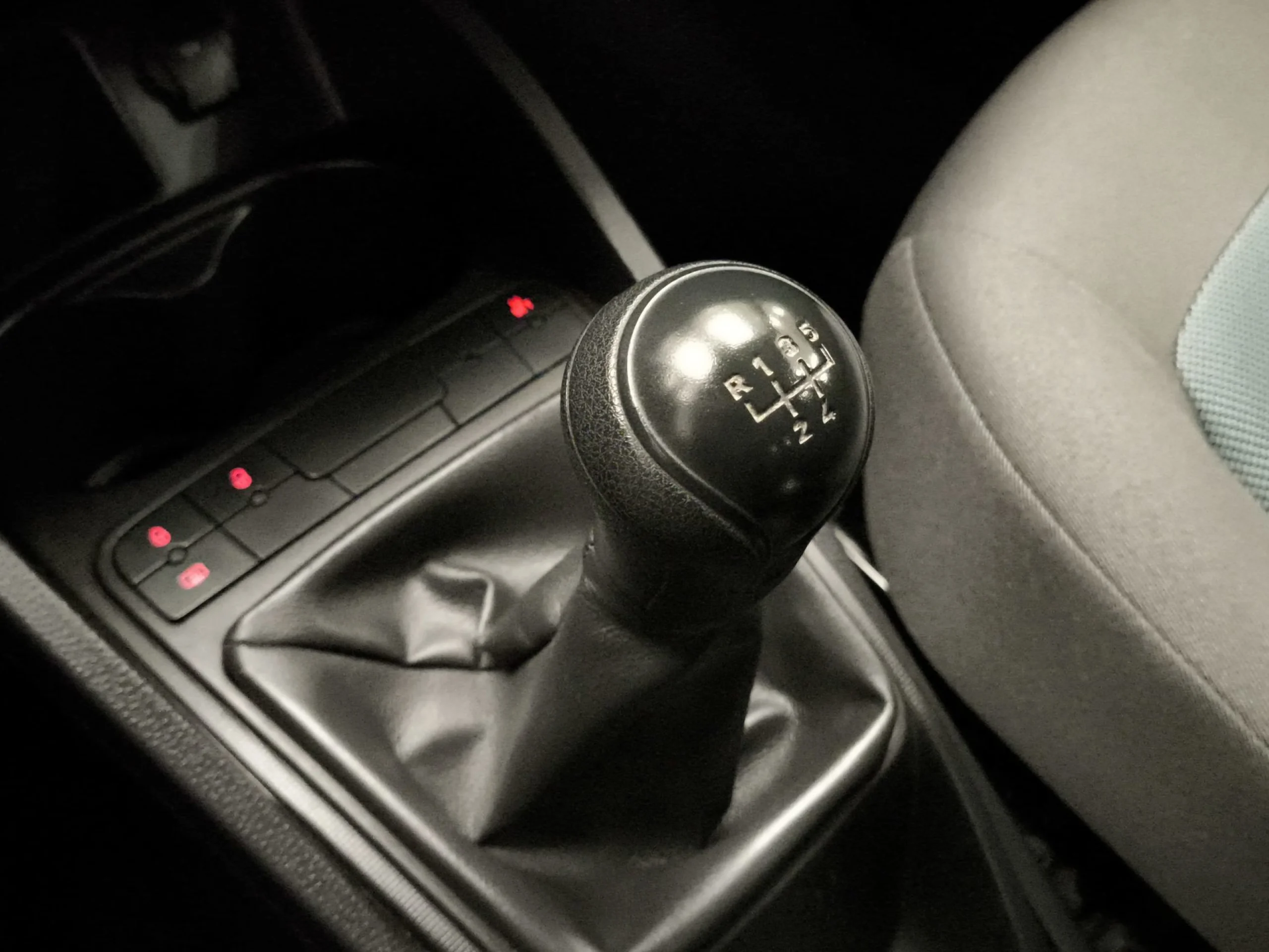 Seat Ibiza 1.2 12v Reference ITech 30 Aniversario 51 kW (70 CV) - Foto 16