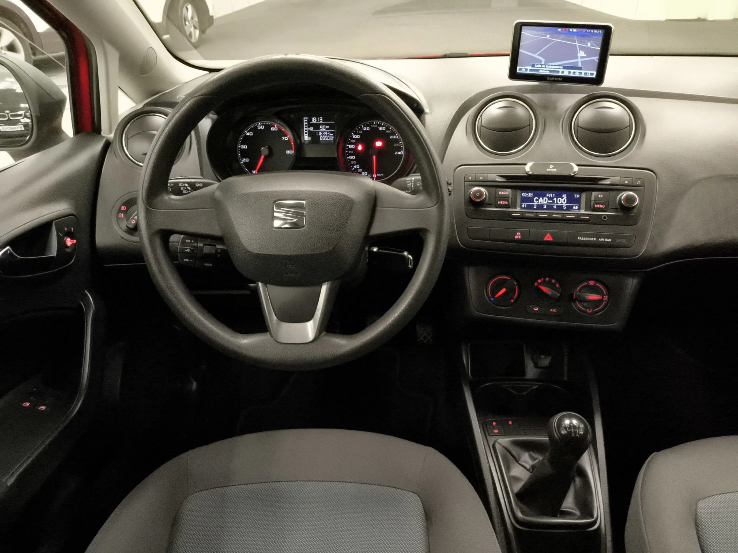 Seat Ibiza 1.2 12v Reference ITech 30 Aniversario 51 kW (70 CV) - Foto 17