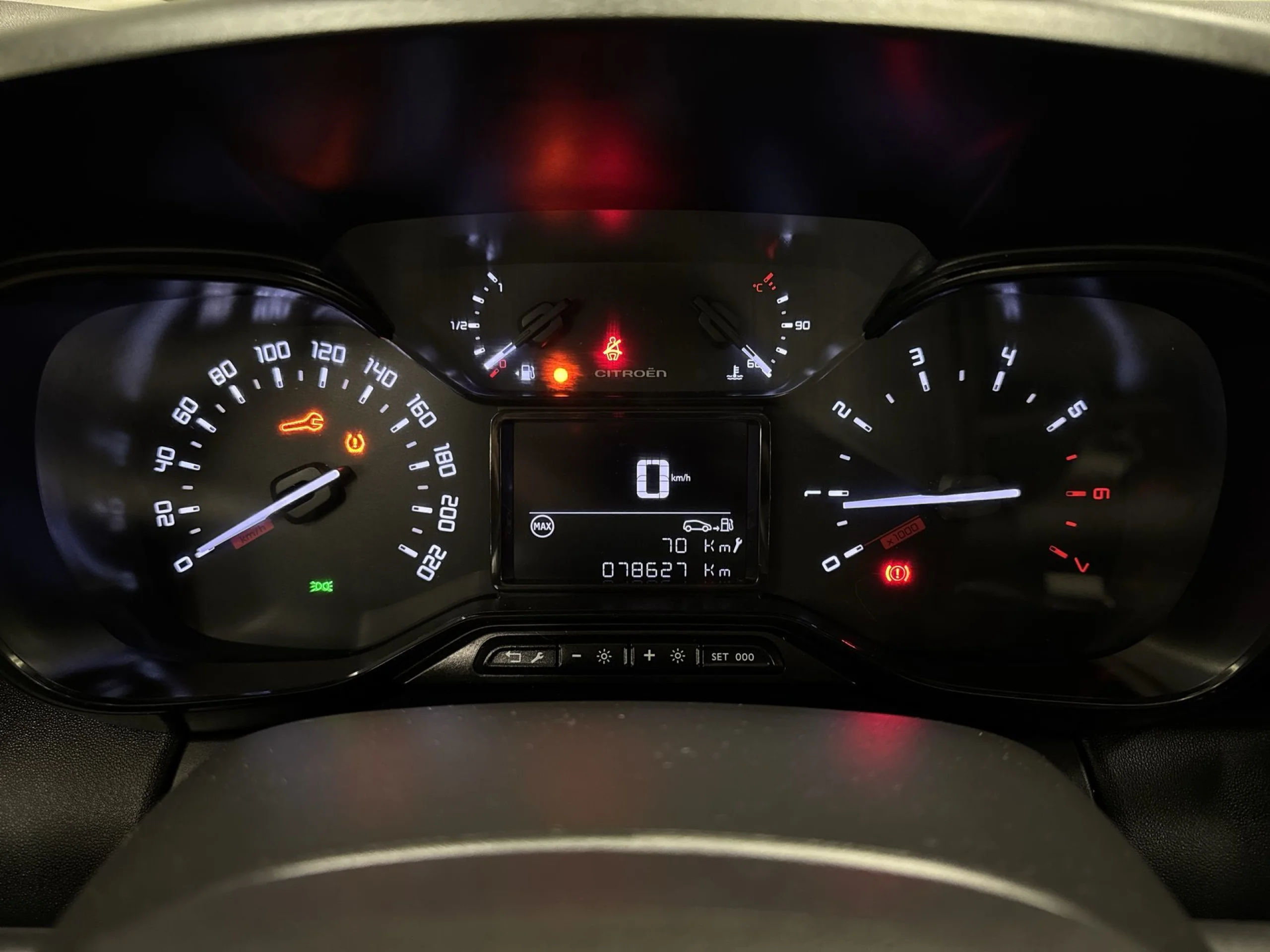 Citroen C3 Aircross BlueHDi 110 SANDS Feel 81 kW (110 CV) - Foto 14