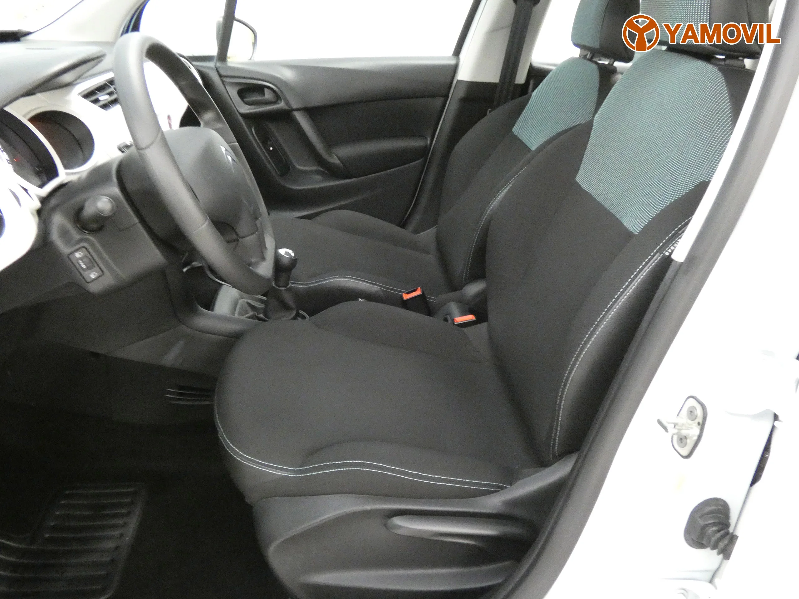 Citroen C3 1.0 PURETECH LIVE - Foto 18