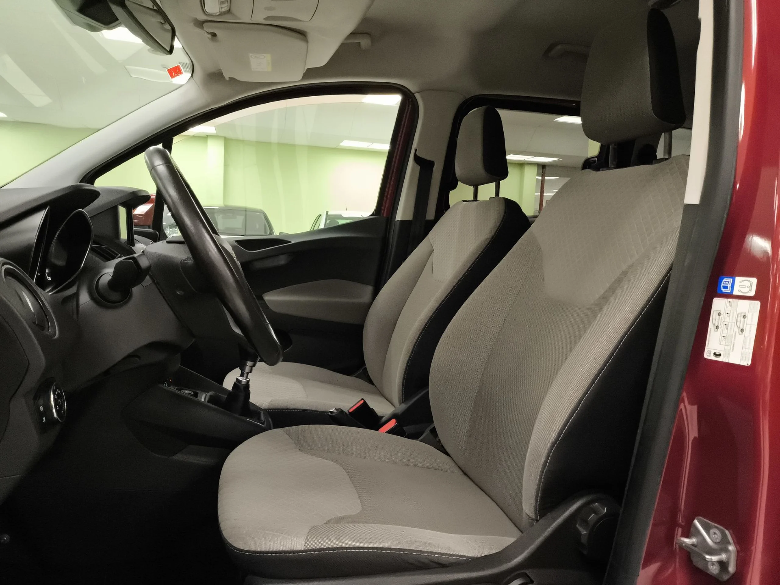 Ford Tourneo Courier 1.0 EcoBoost Titanium 74 kW (100 CV) - Foto 8