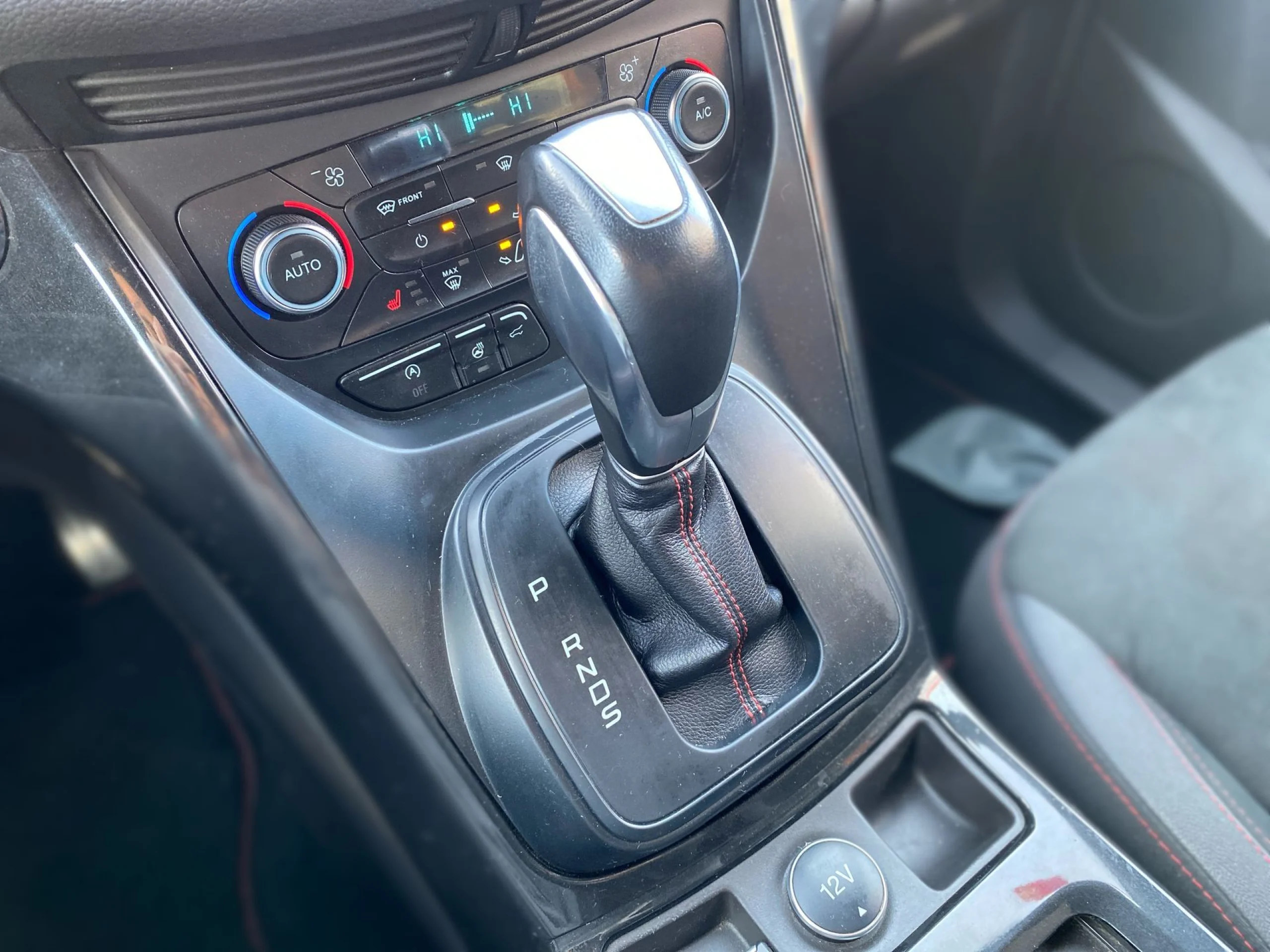 Ford Kuga 1.5 EcoBoost ST-Line 4x4 Auto 129 kW (176 CV) - Foto 17