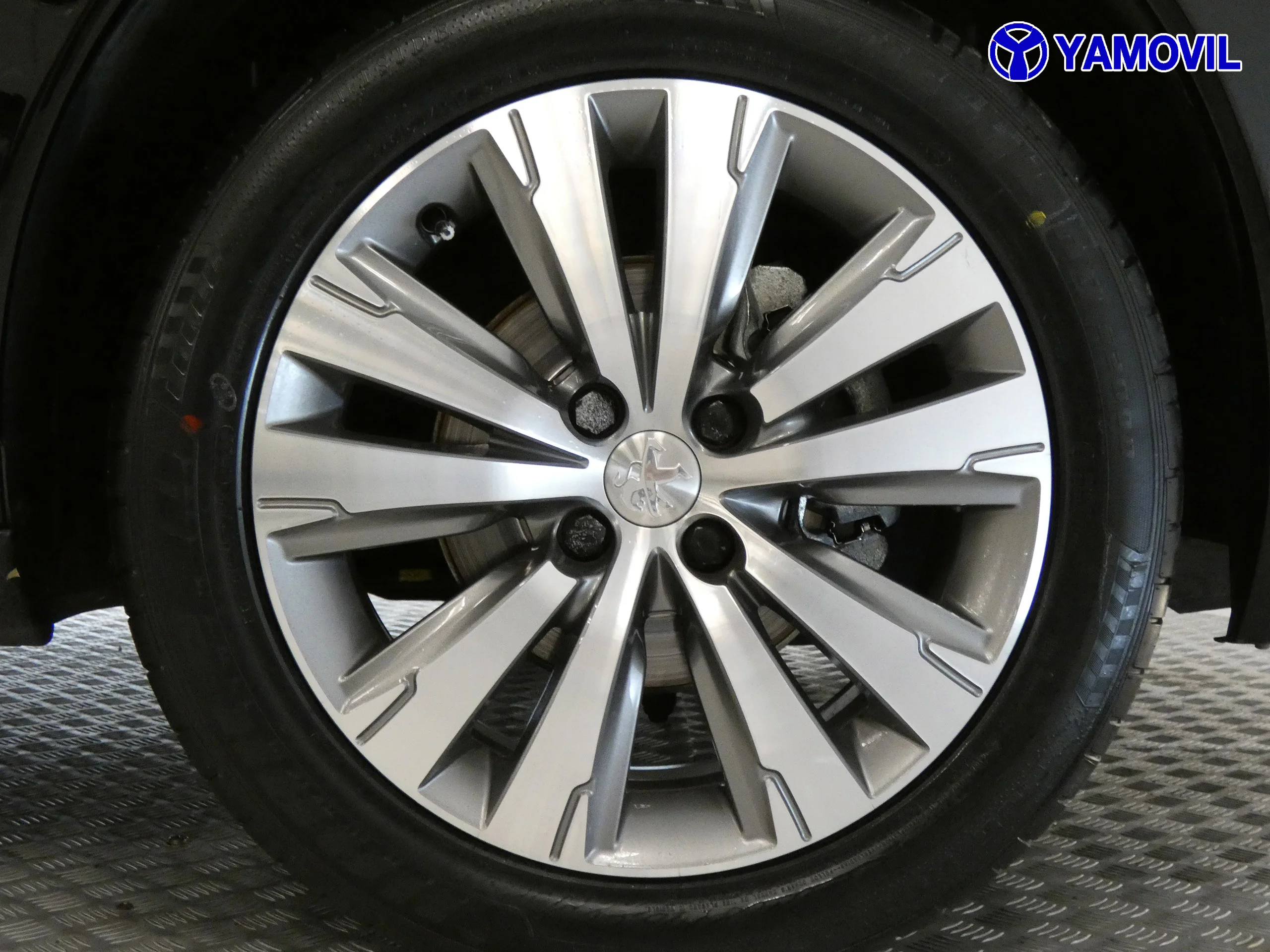 Peugeot 3008 1.2I STYLE 5P - Foto 9