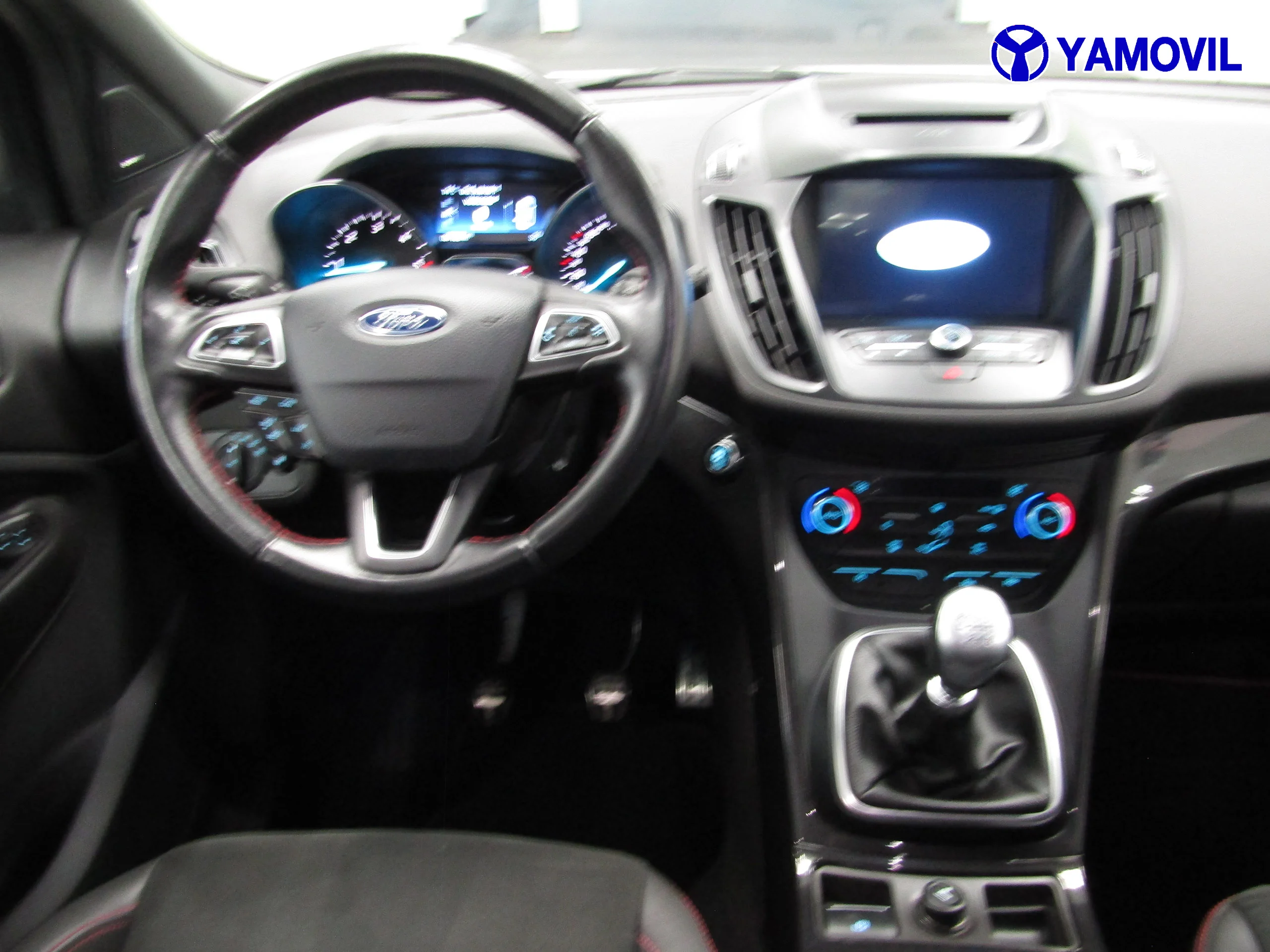 Ford Kuga 2.0 TDCI 4X2 ASS ST-LINE  5P - Foto 17