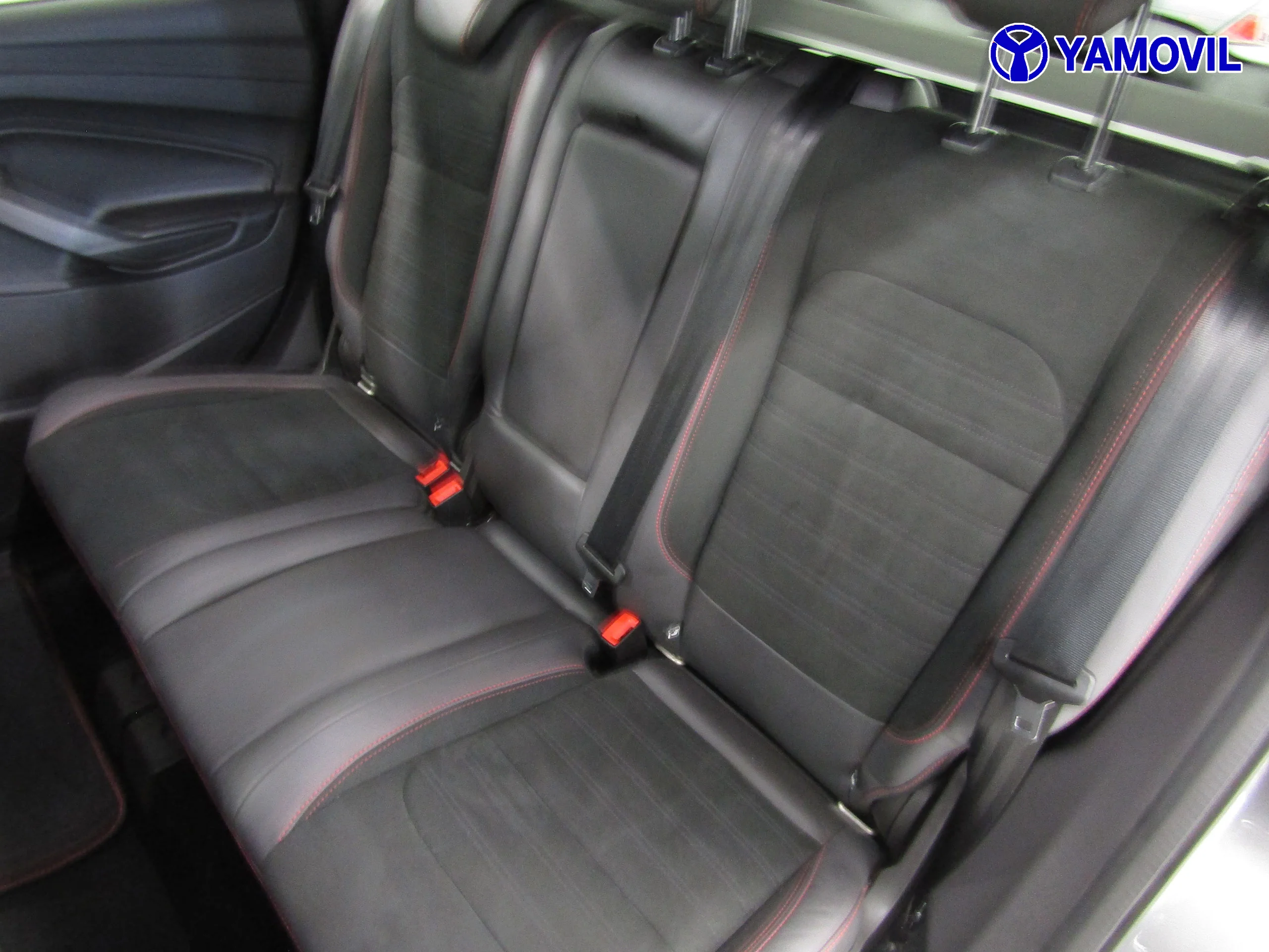 Ford Kuga 2.0 TDCI 4X2 ASS ST-LINE  5P - Foto 14