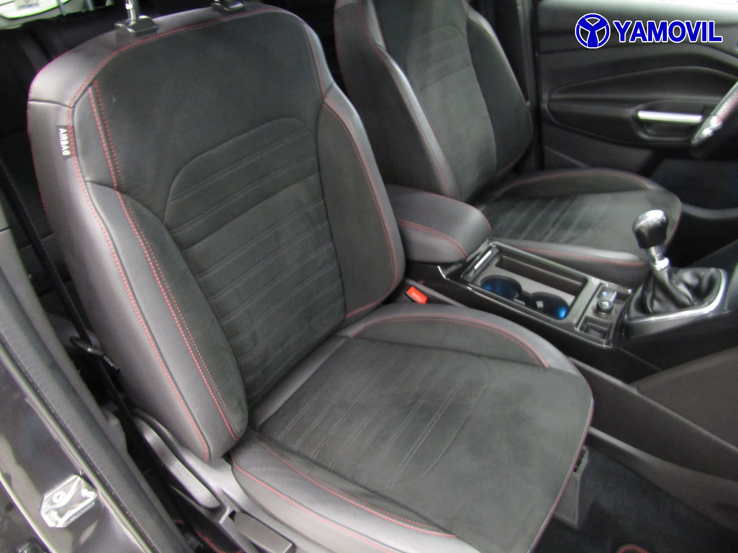 Ford Kuga 2.0 TDCI 4X2 ASS ST-LINE  5P - Foto 15