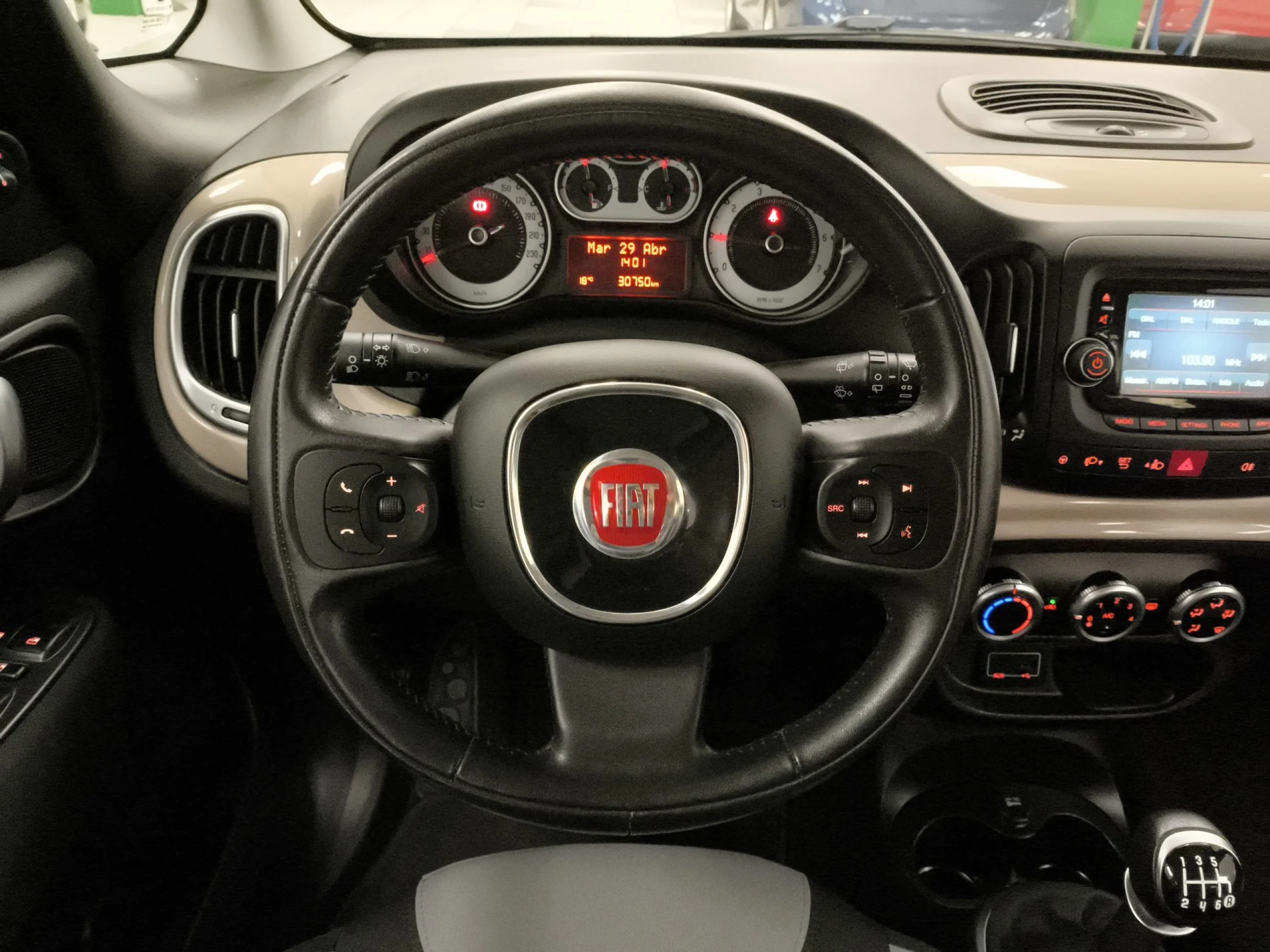 Fiat 500L 1.4 Lounge 70 kW (95 CV) - Foto 11