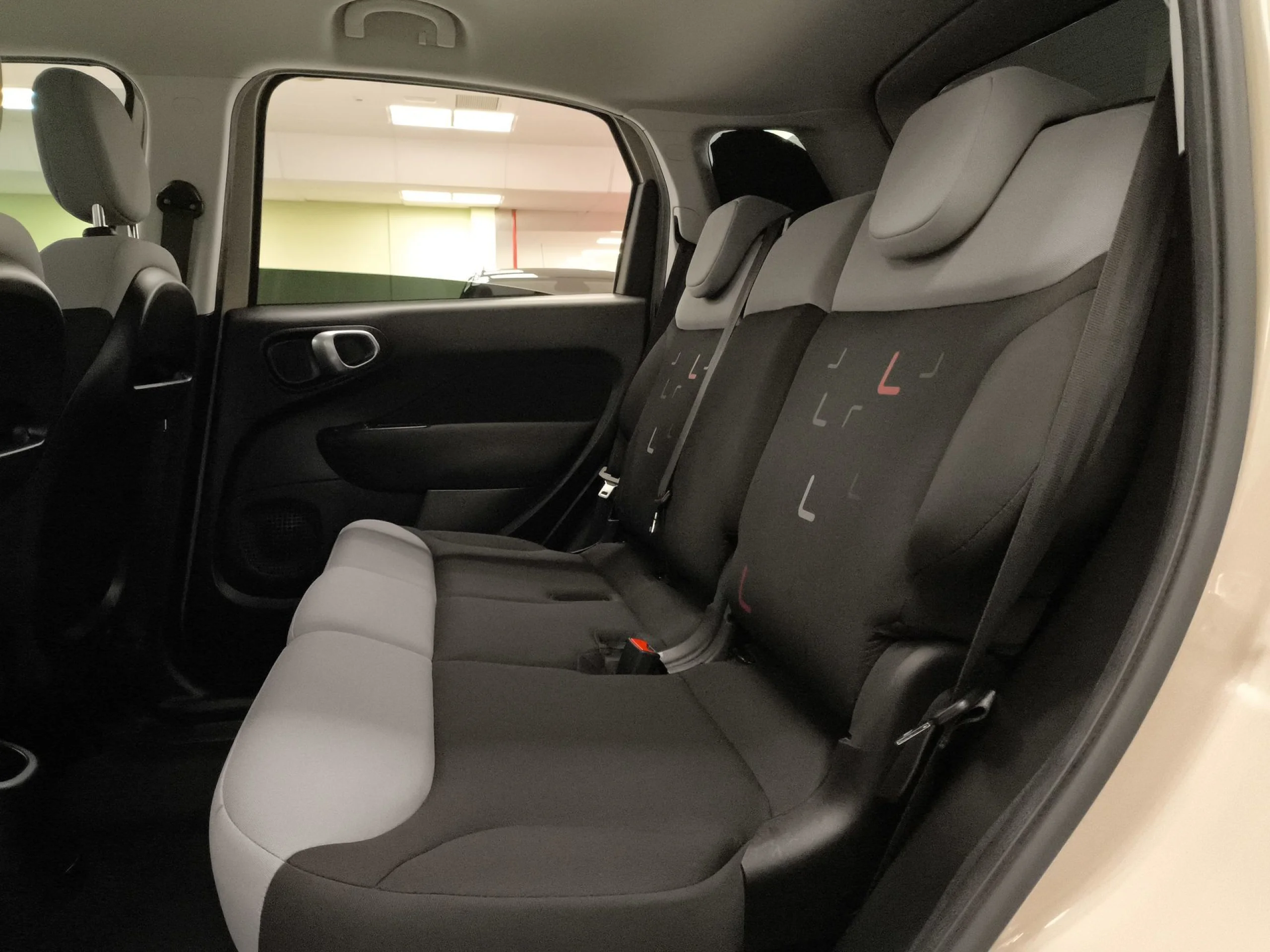 Fiat 500L 1.4 Lounge 70 kW (95 CV) - Foto 17