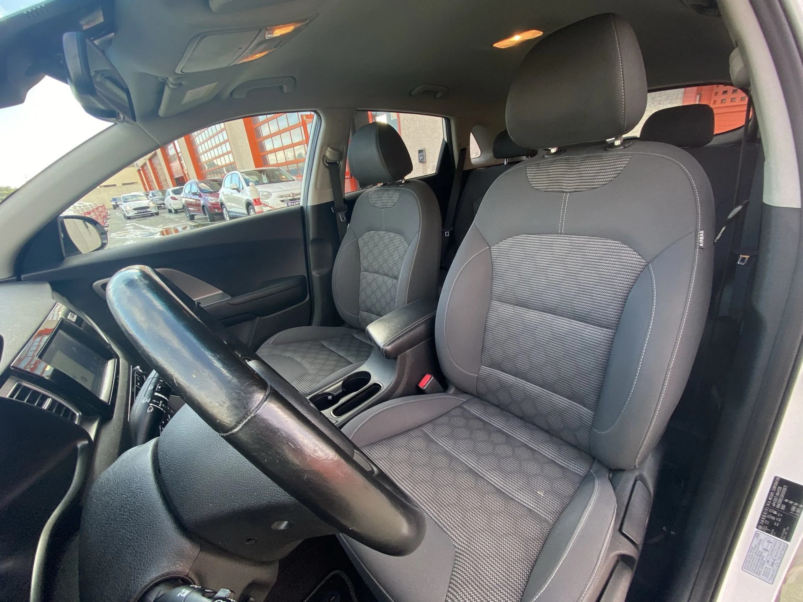 Kia Niro 1.6 GDi HEV Híbrido Drive 104 kW (141 CV) - Foto 8