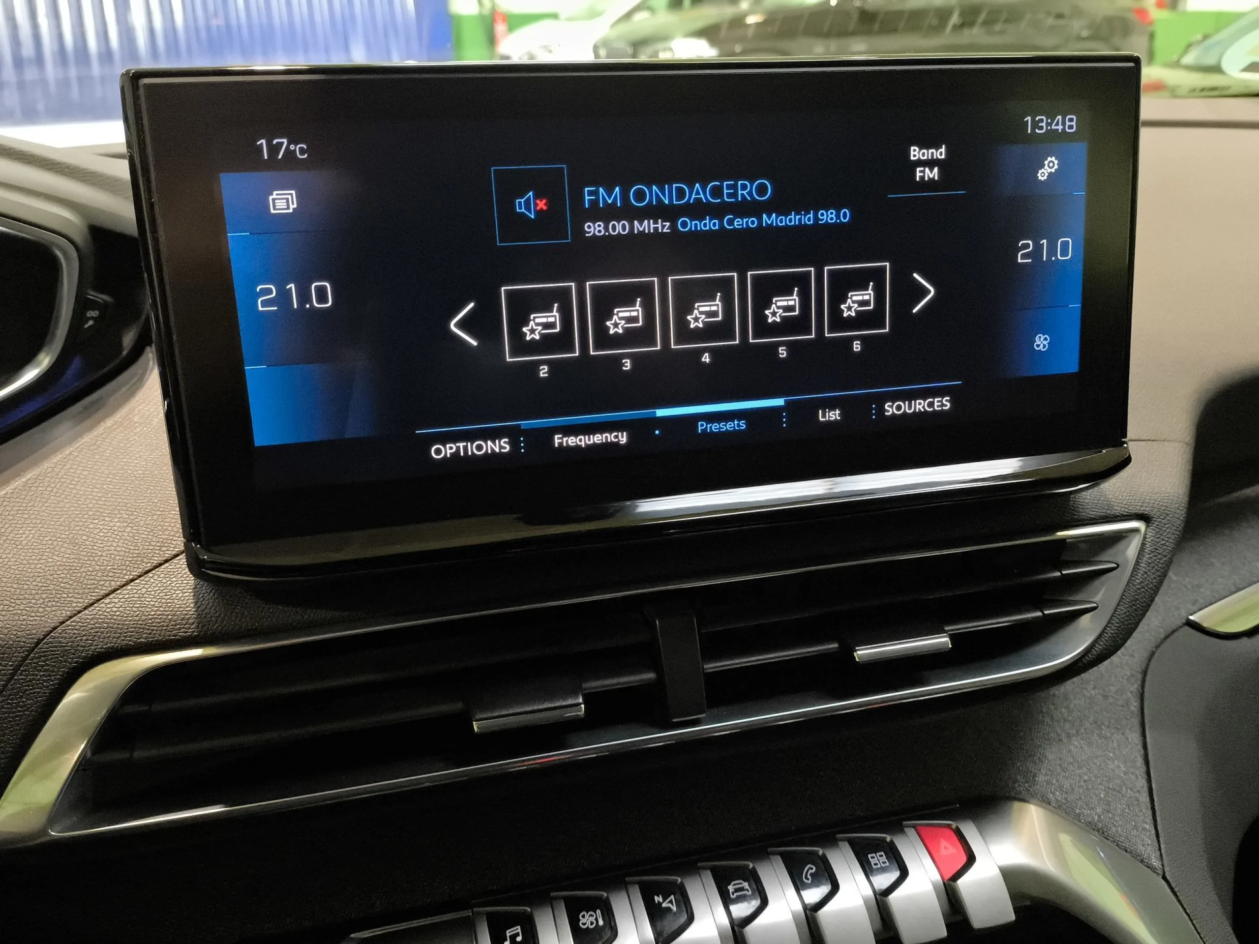Peugeot 3008 BlueHDi 130 SANDS Allure Pack 96 kW (130 CV) - Foto 13