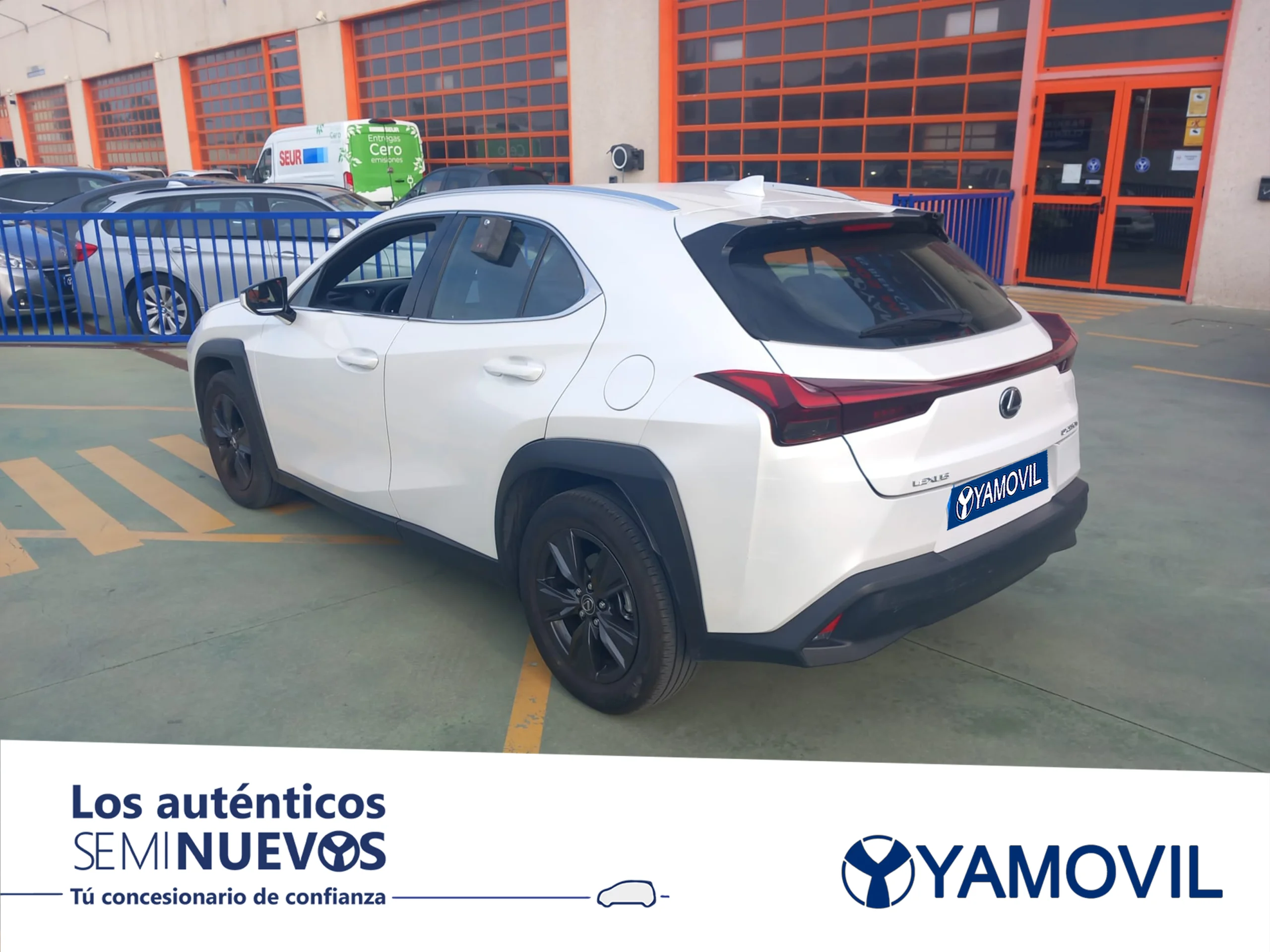 Lexus Ux 250h Business 2WD 135 kW (184 CV) - Foto 4