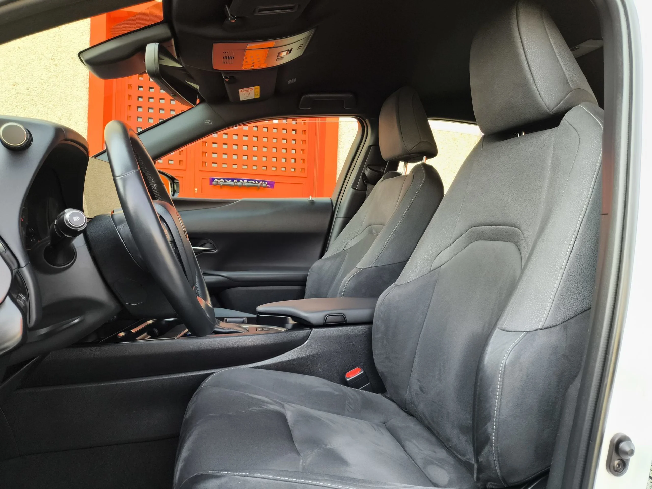 Lexus Ux 250h Business 2WD 135 kW (184 CV) - Foto 8