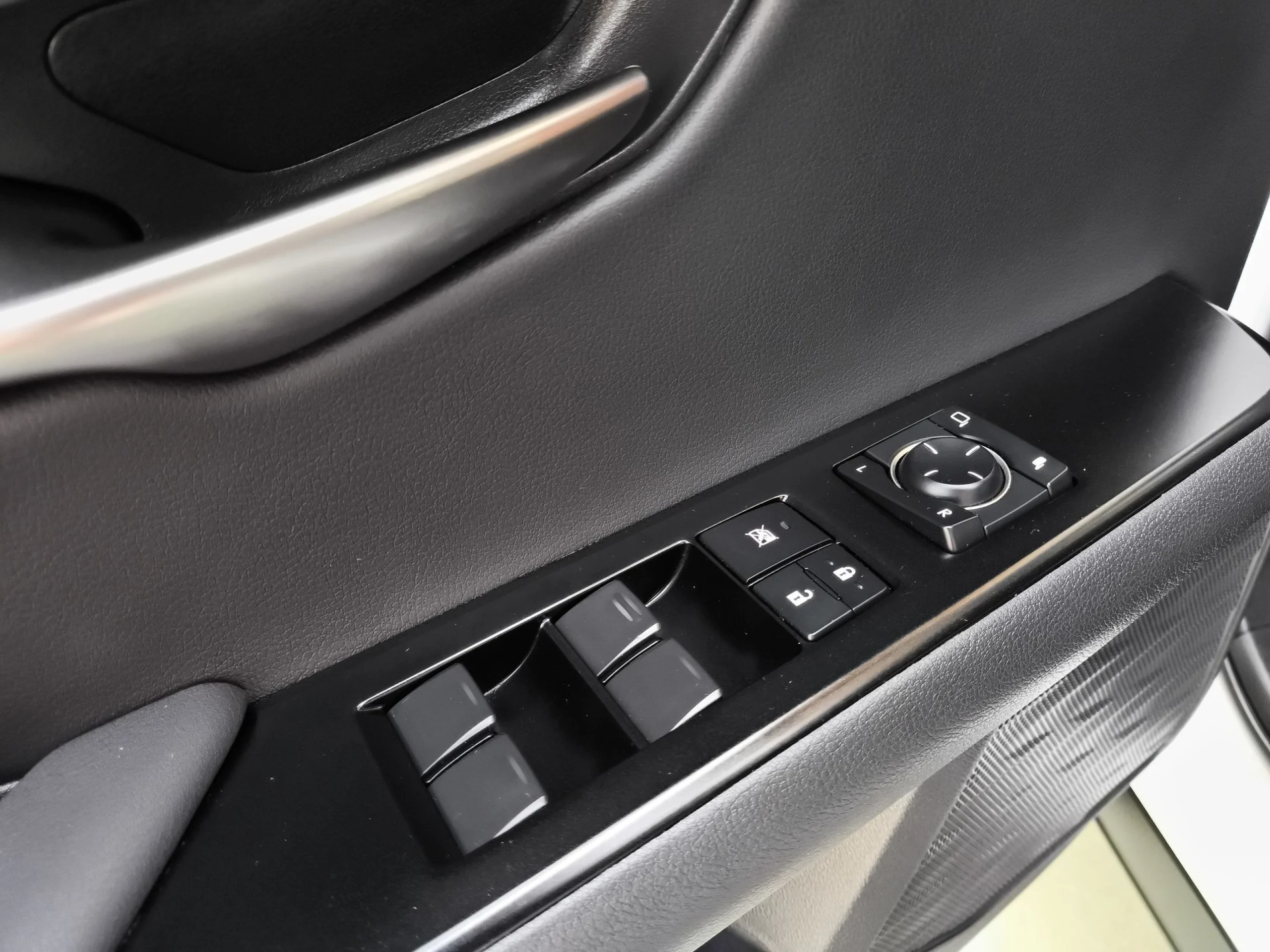Lexus Ux 250h Business 2WD 135 kW (184 CV) - Foto 10