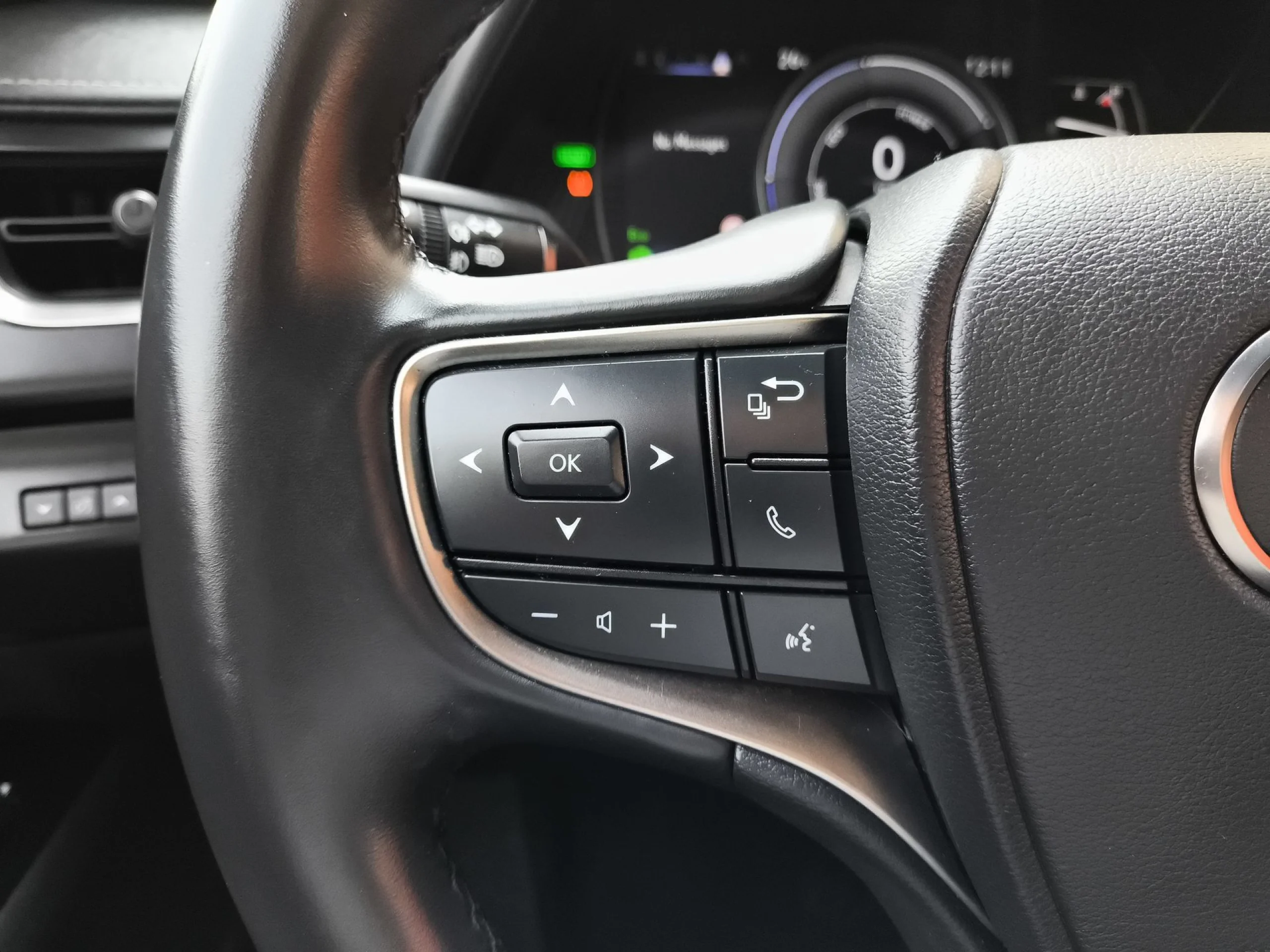 Lexus Ux 250h Business 2WD 135 kW (184 CV) - Foto 13