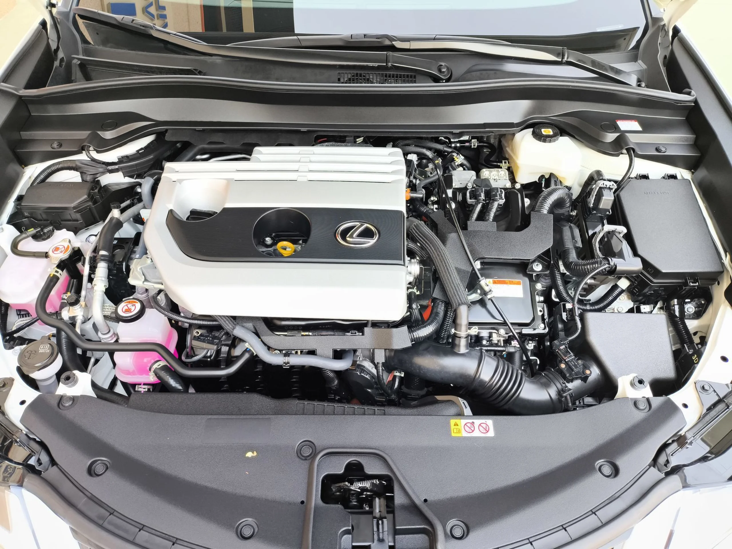 Lexus Ux 250h Business 2WD 135 kW (184 CV) - Foto 29