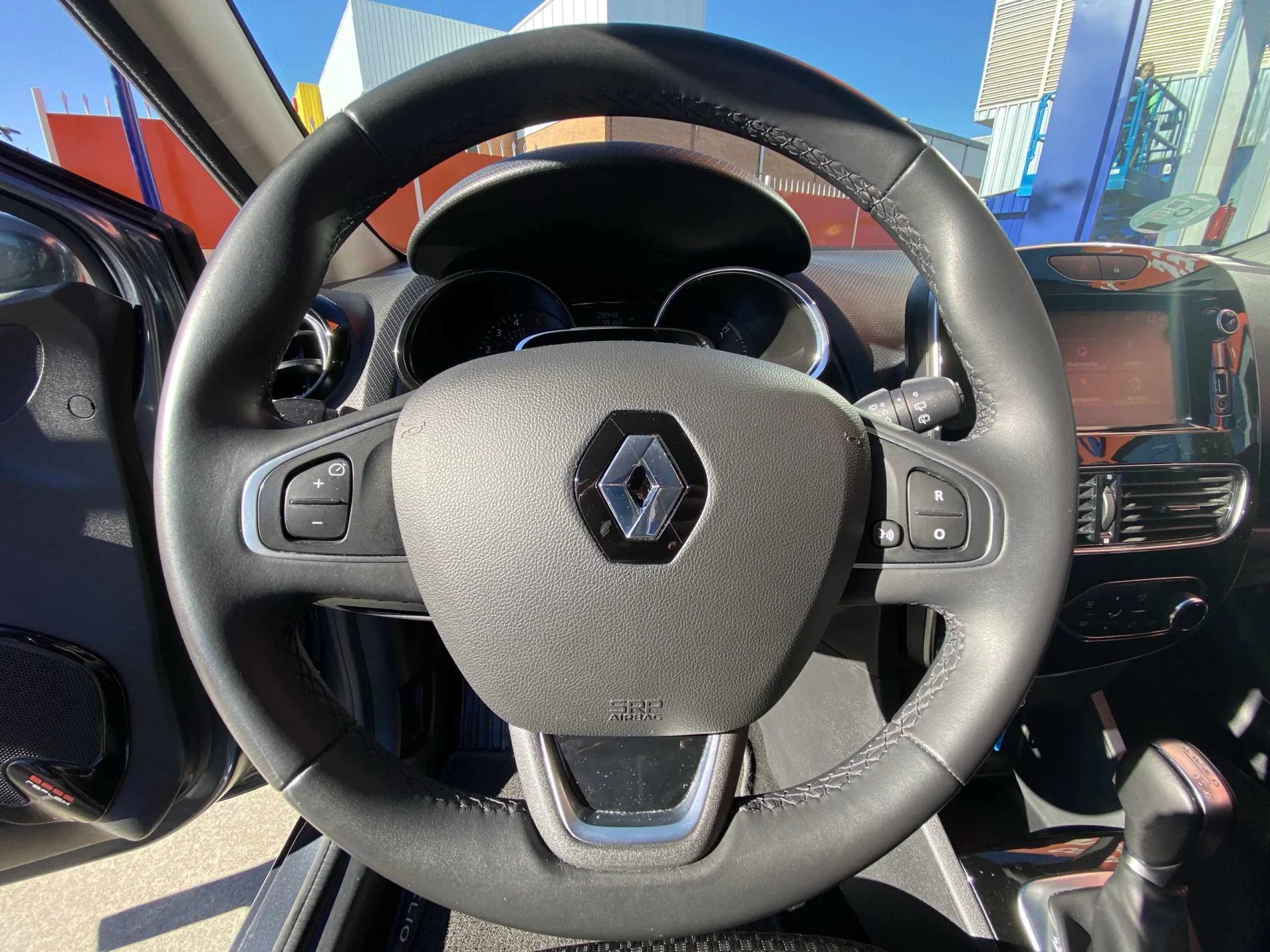 Renault Clio Zen dCi 66 kW (90 CV) EDC - Foto 11