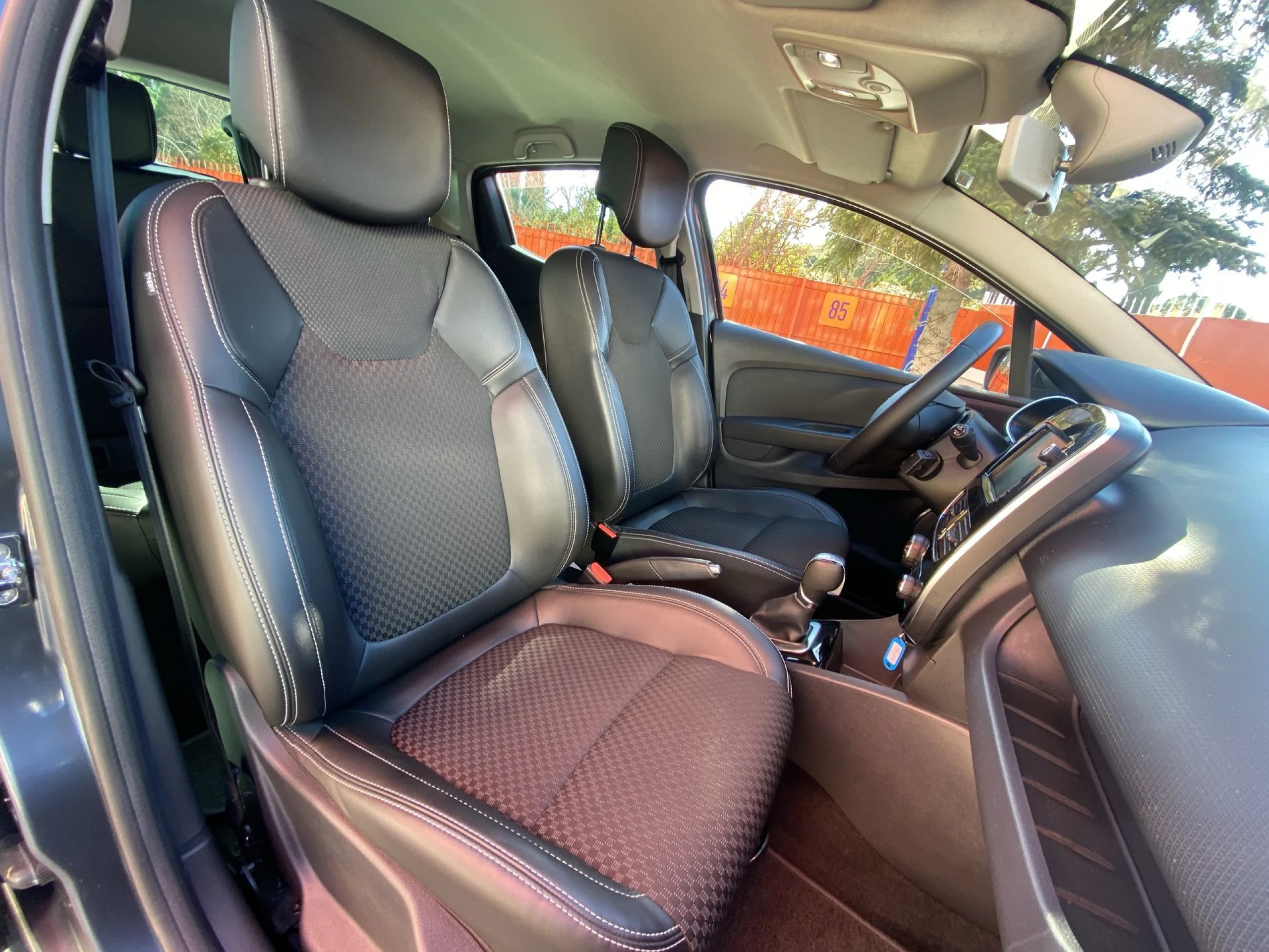 Renault Clio Zen dCi 66 kW (90 CV) EDC - Foto 21
