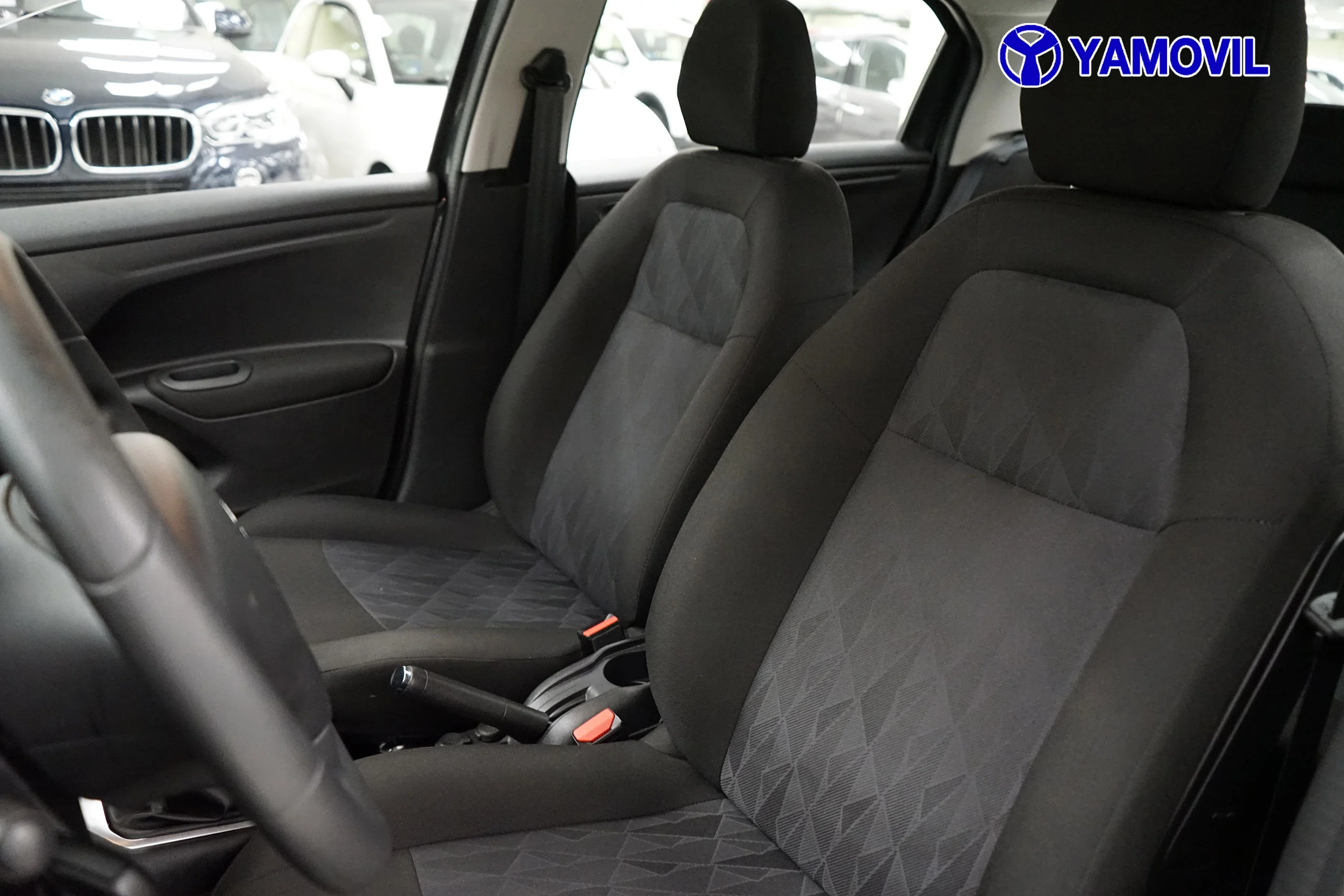 Citroen C-Elysee 1.2 PURETECH FEEL 4P - Foto 13